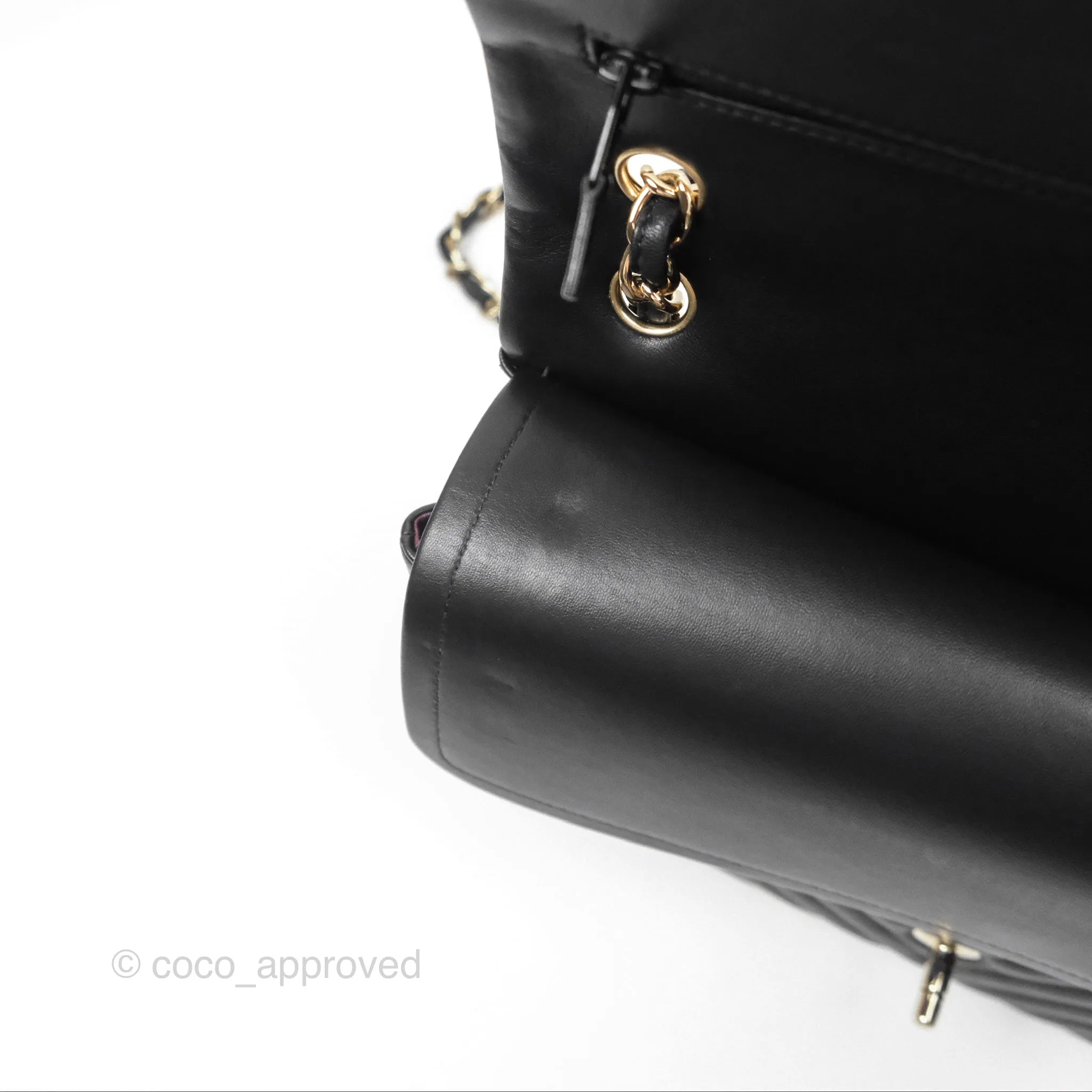 Chanel Chevron Jumbo Double Flap Black Lambskin Gold Hardware⁣⁣