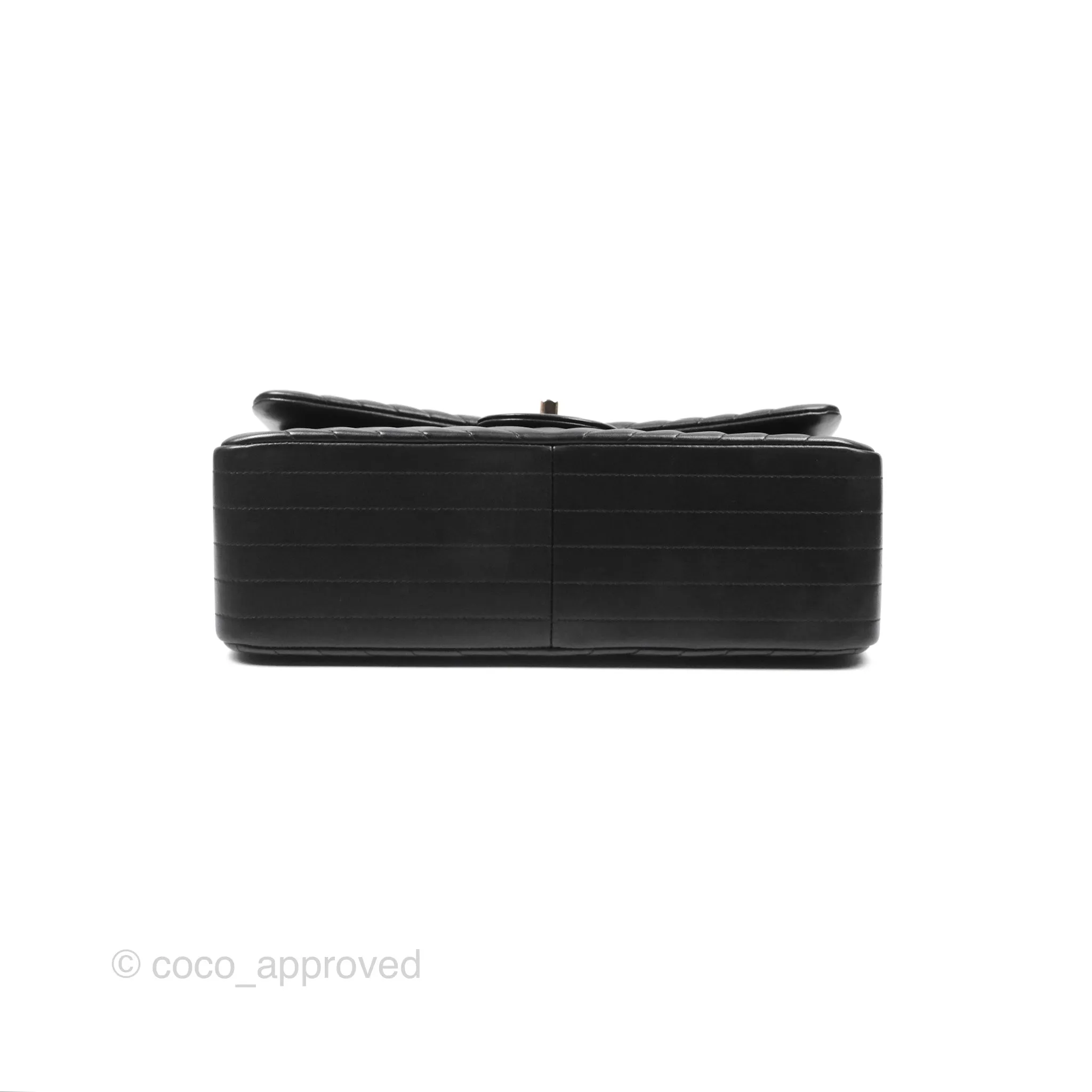 Chanel Chevron Jumbo Double Flap Black Lambskin Gold Hardware⁣⁣