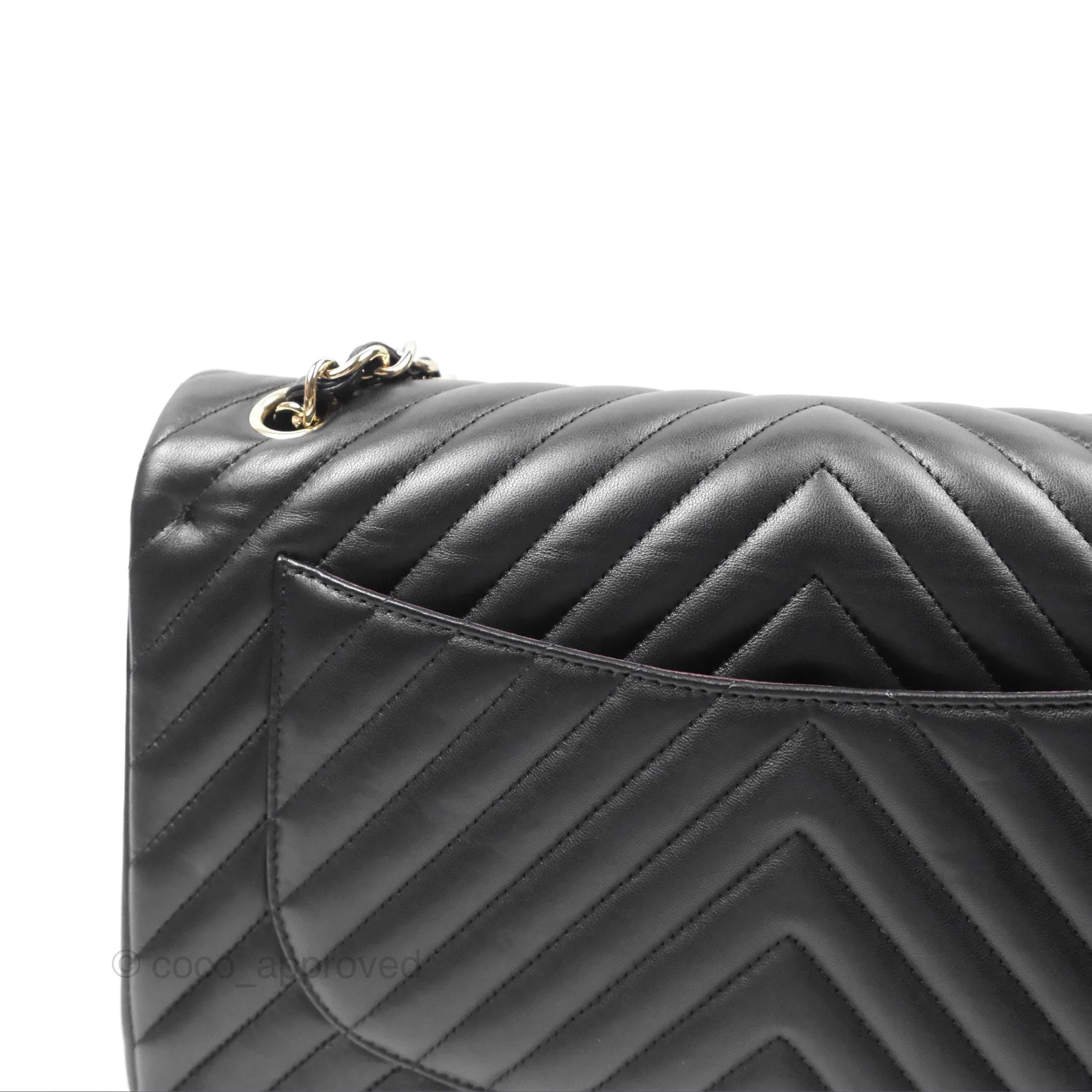 Chanel Chevron Jumbo Double Flap Black Lambskin Gold Hardware⁣⁣