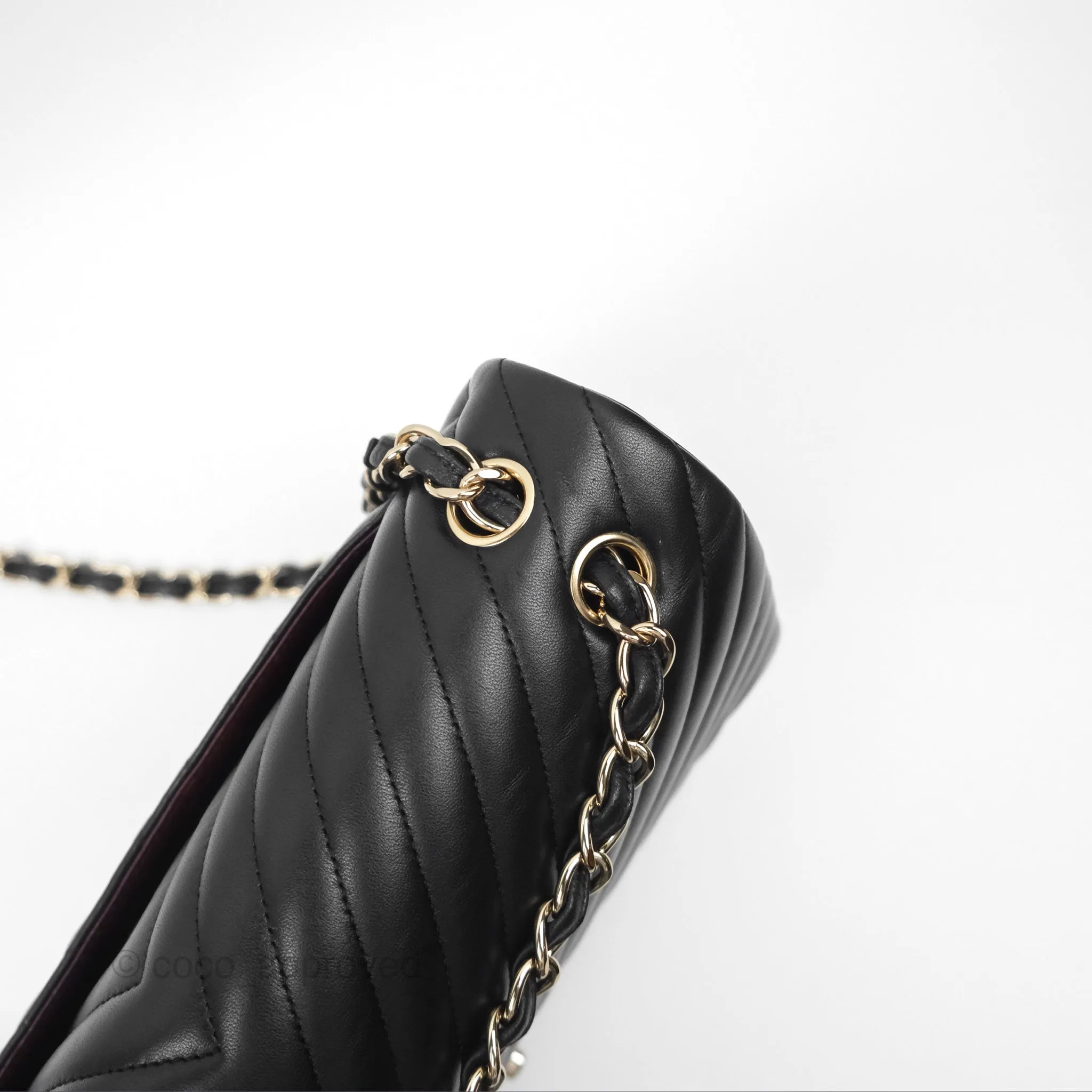 Chanel Chevron Jumbo Double Flap Black Lambskin Gold Hardware⁣⁣