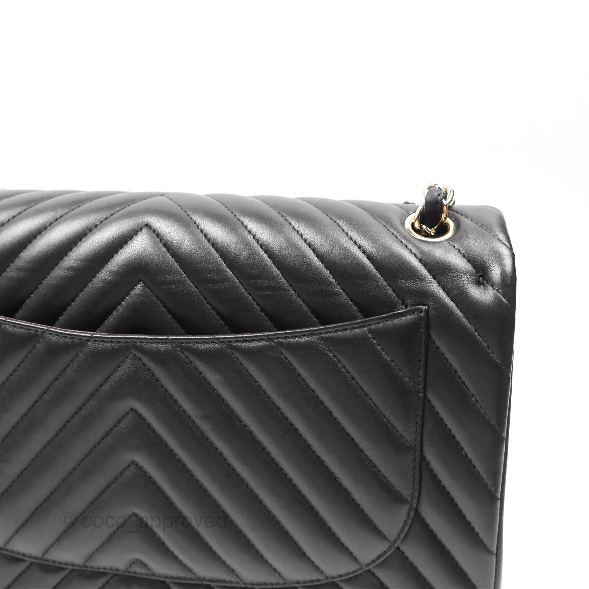 Chanel Chevron Jumbo Double Flap Black Lambskin Gold Hardware⁣⁣