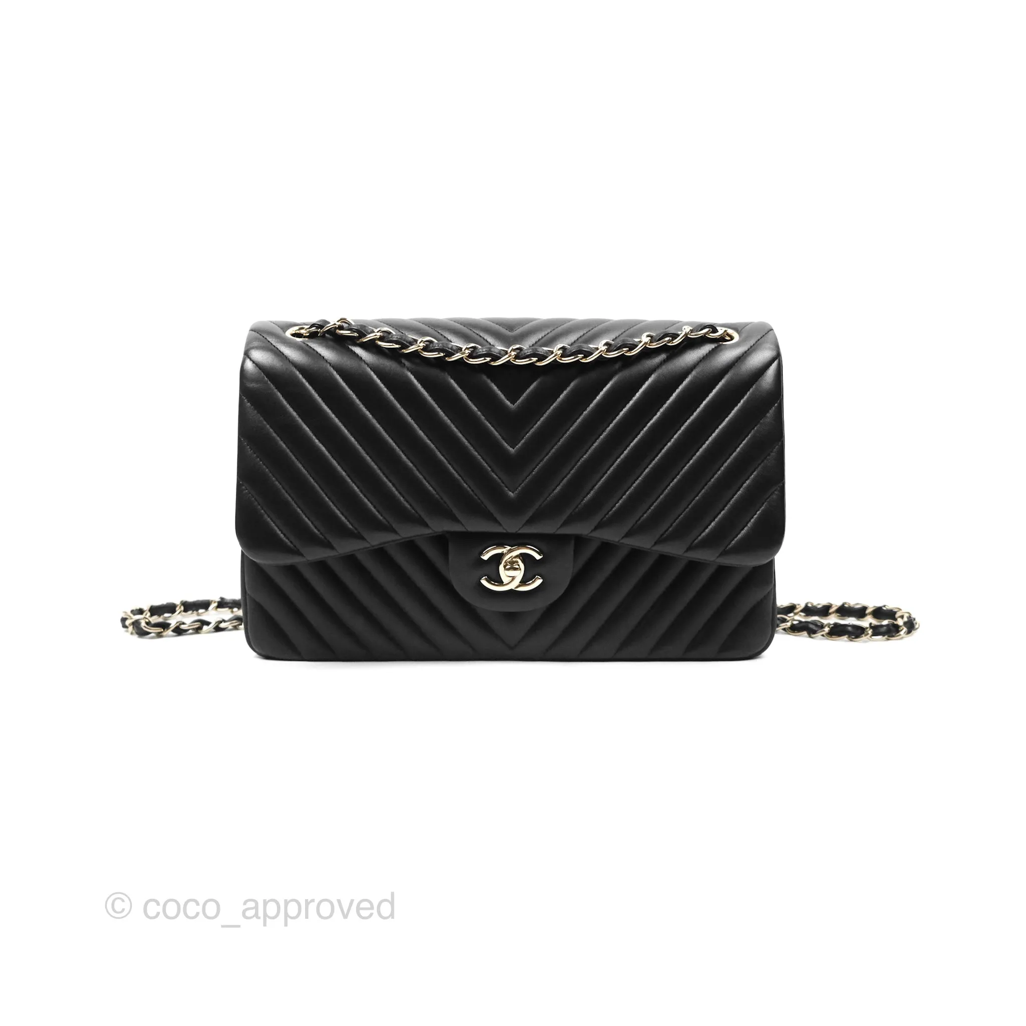Chanel Chevron Jumbo Double Flap Black Lambskin Gold Hardware⁣⁣