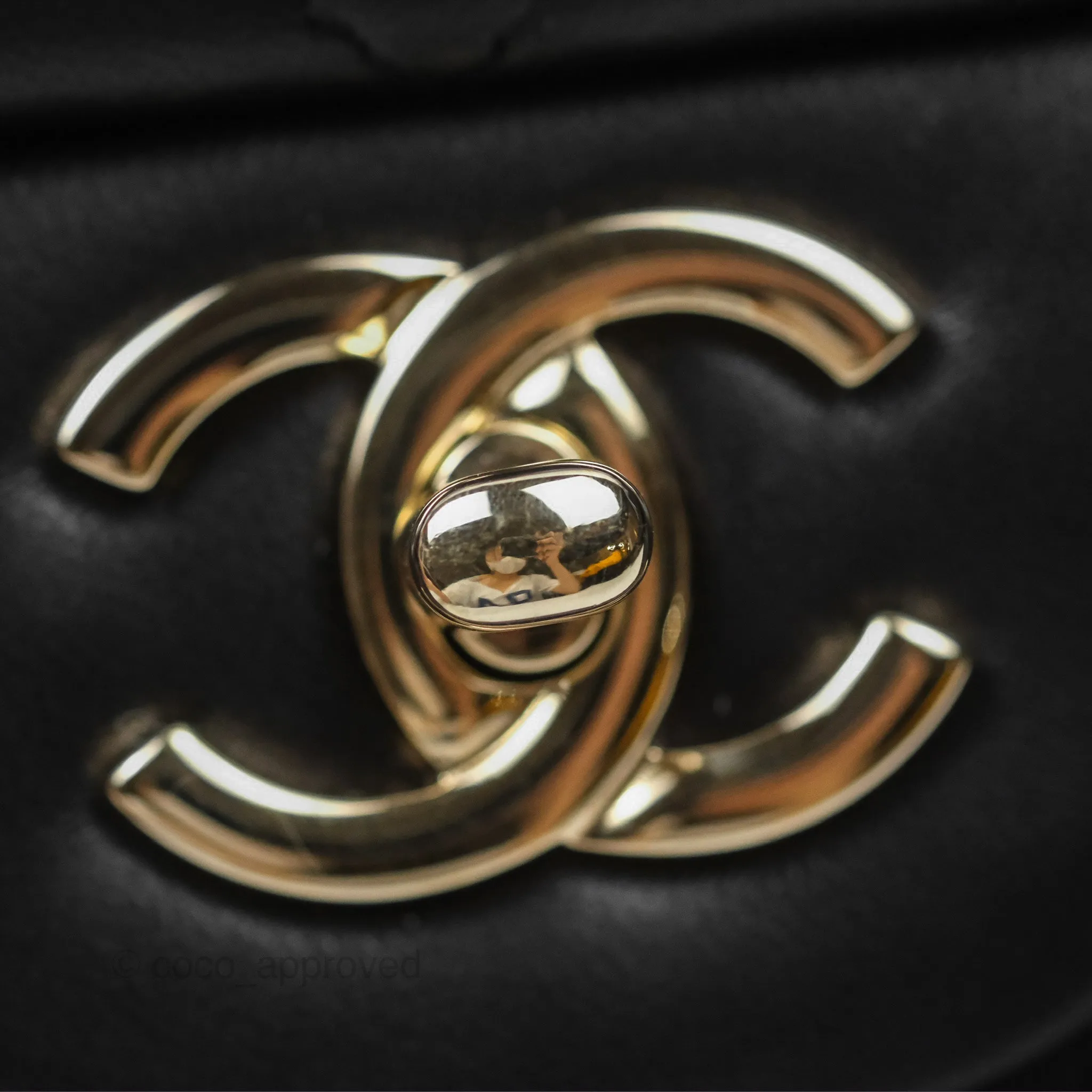 Chanel Chevron Jumbo Double Flap Black Lambskin Gold Hardware⁣⁣