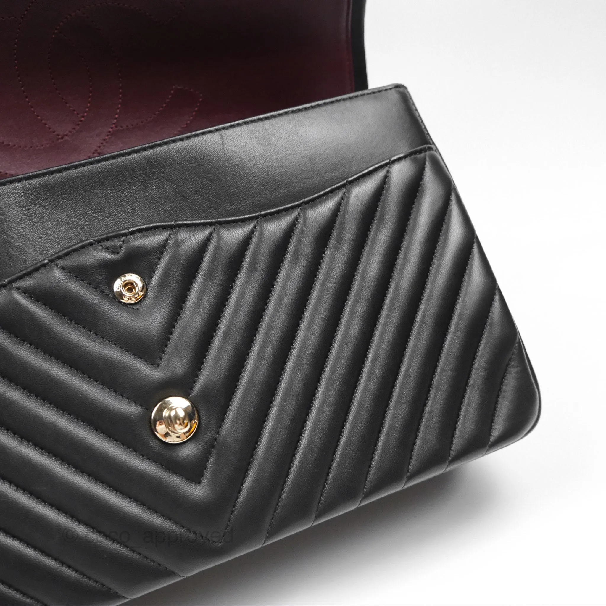 Chanel Chevron Jumbo Double Flap Black Lambskin Gold Hardware⁣⁣