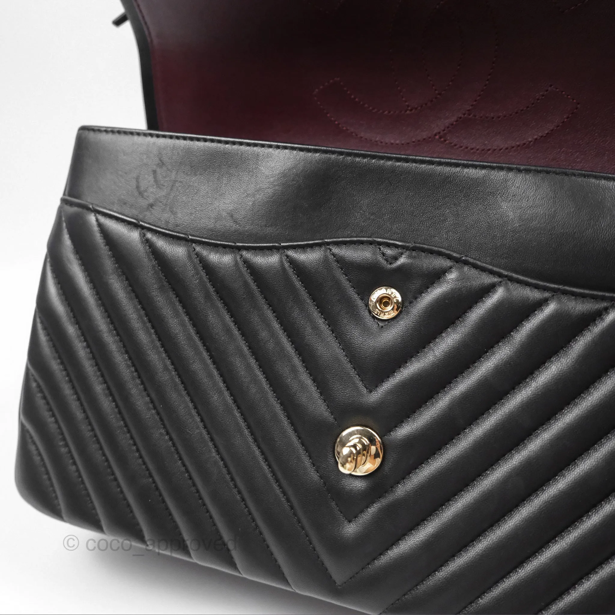 Chanel Chevron Jumbo Double Flap Black Lambskin Gold Hardware⁣⁣
