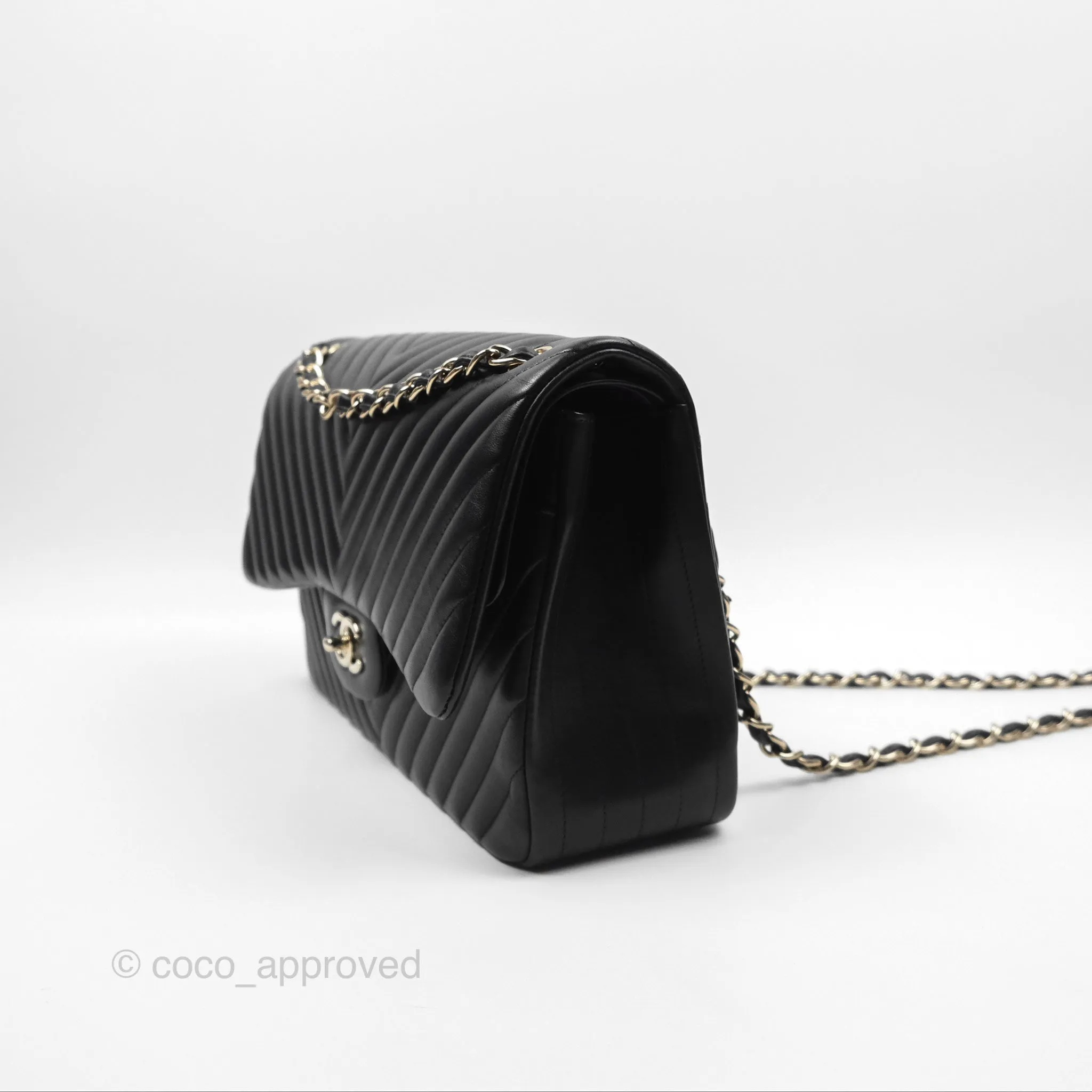 Chanel Chevron Jumbo Double Flap Black Lambskin Gold Hardware⁣⁣