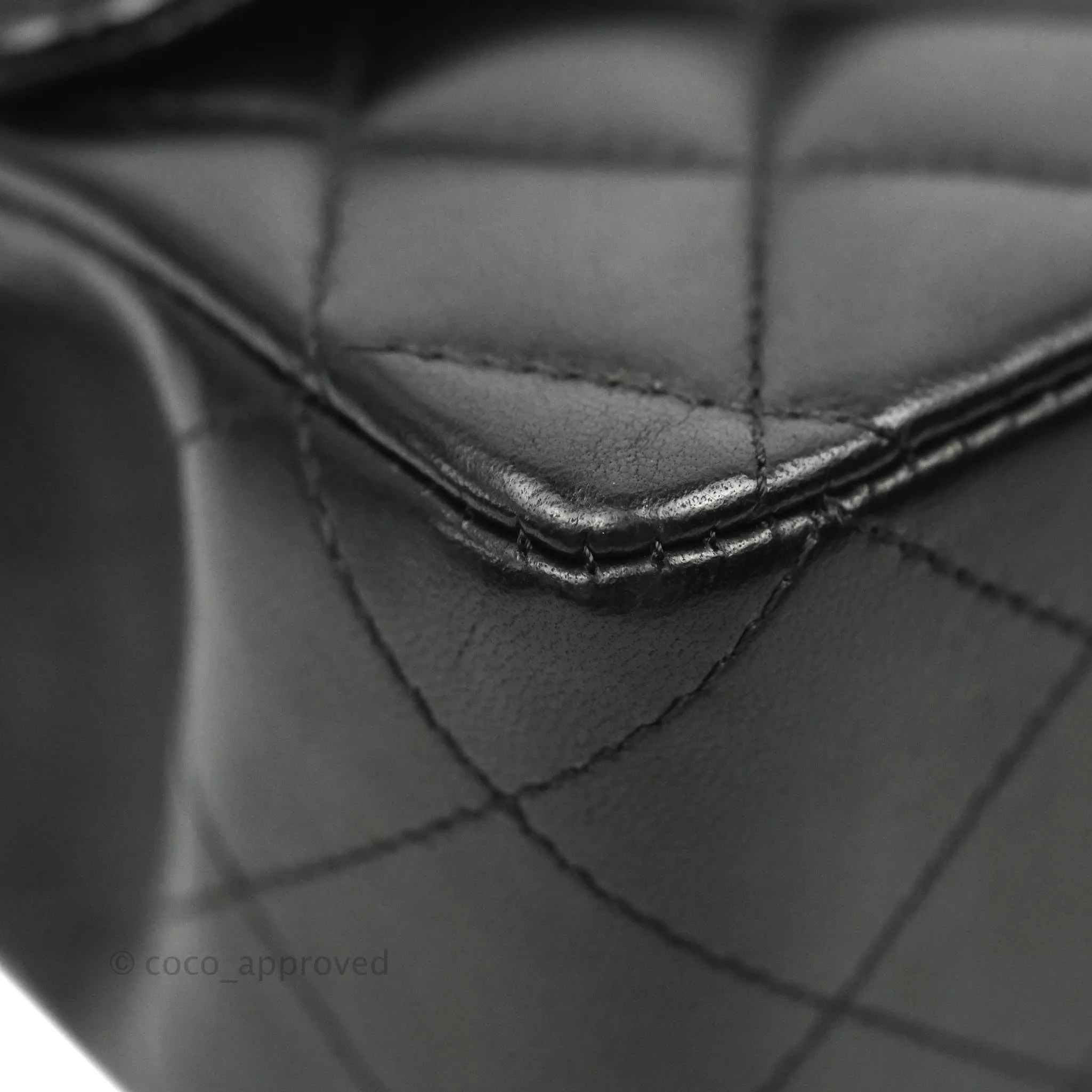 Chanel Classic M/L Flap Bag Black Lambskin Gold Hardware
