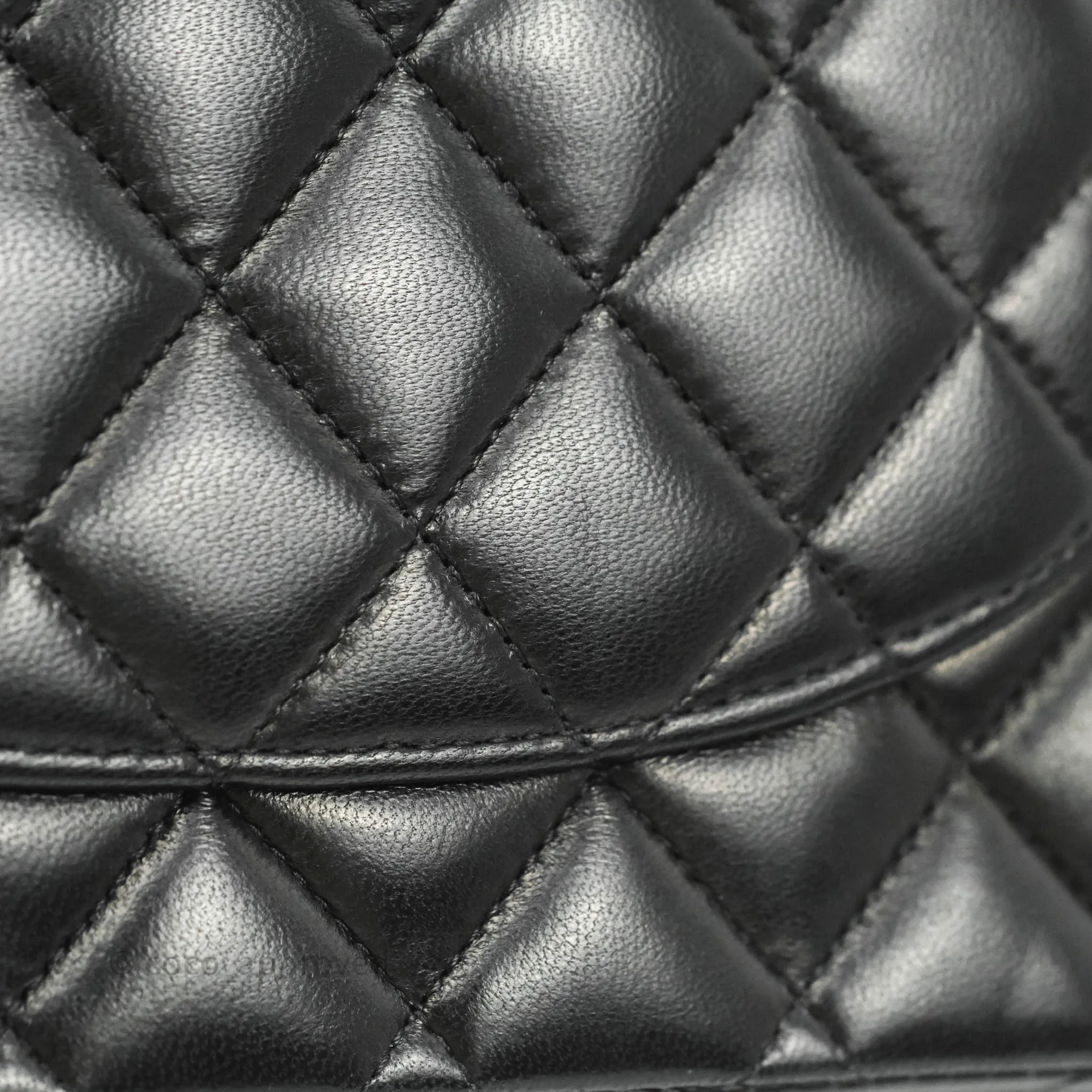 Chanel Classic M/L Flap Bag Black Lambskin Gold Hardware