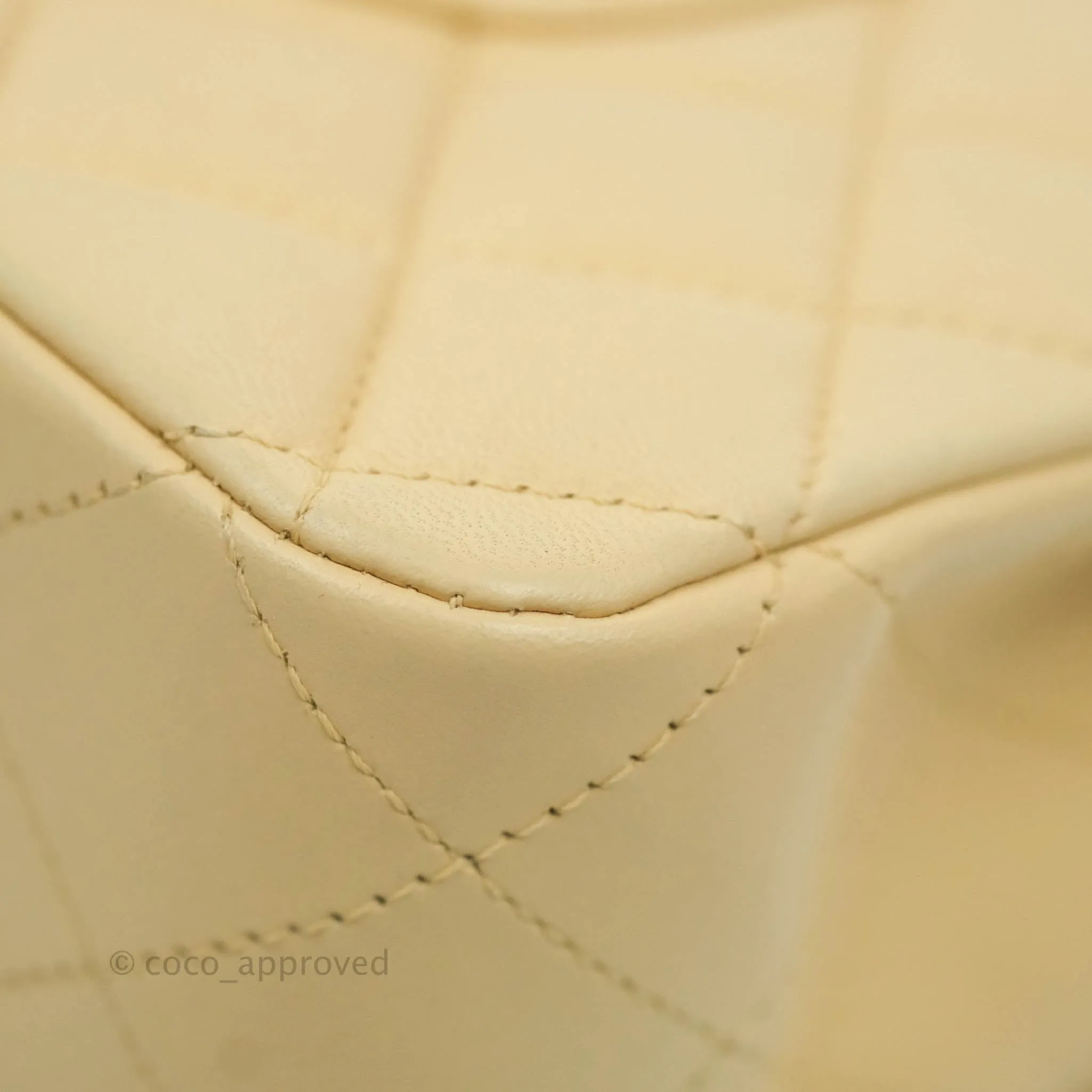 Chanel Classic M/L Medium Double Flap Beige Lambskin Gold Hardware Metal