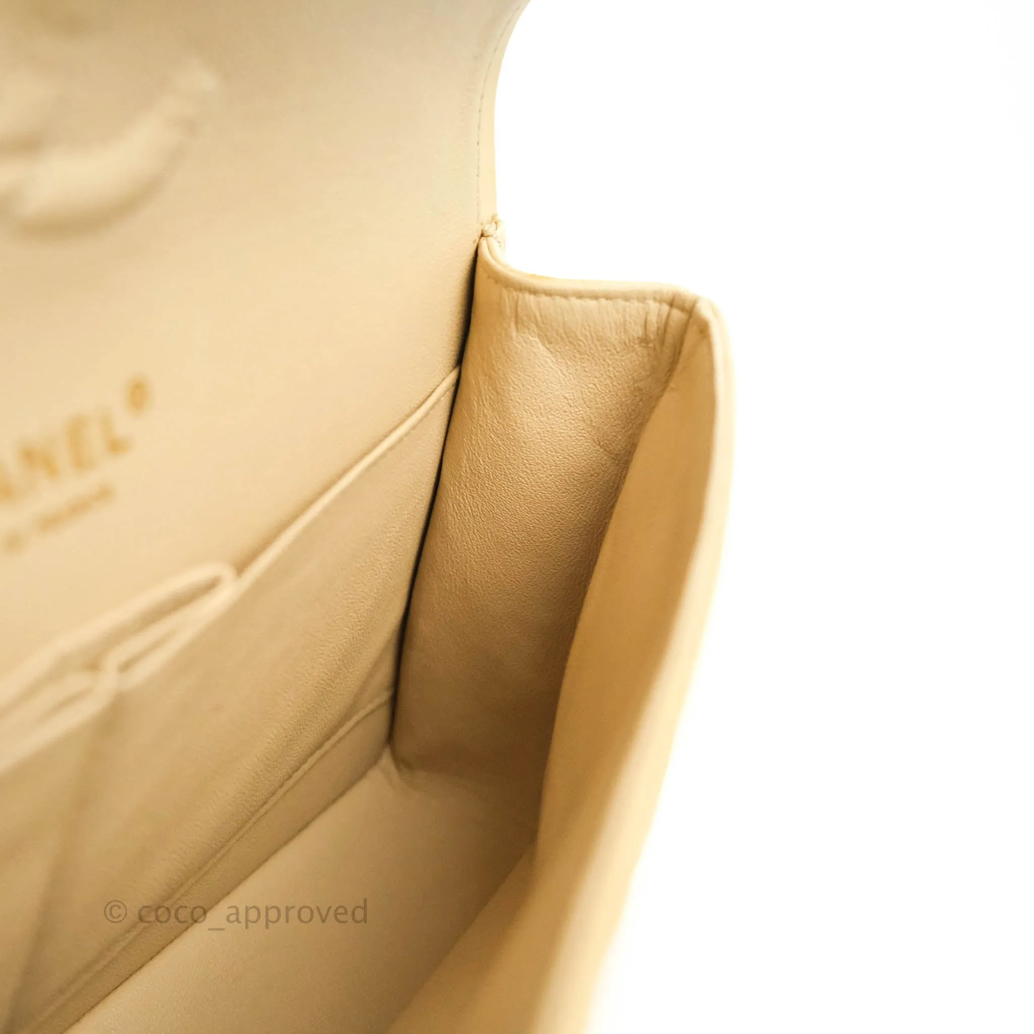 Chanel Classic M/L Medium Double Flap Beige Lambskin Gold Hardware Metal