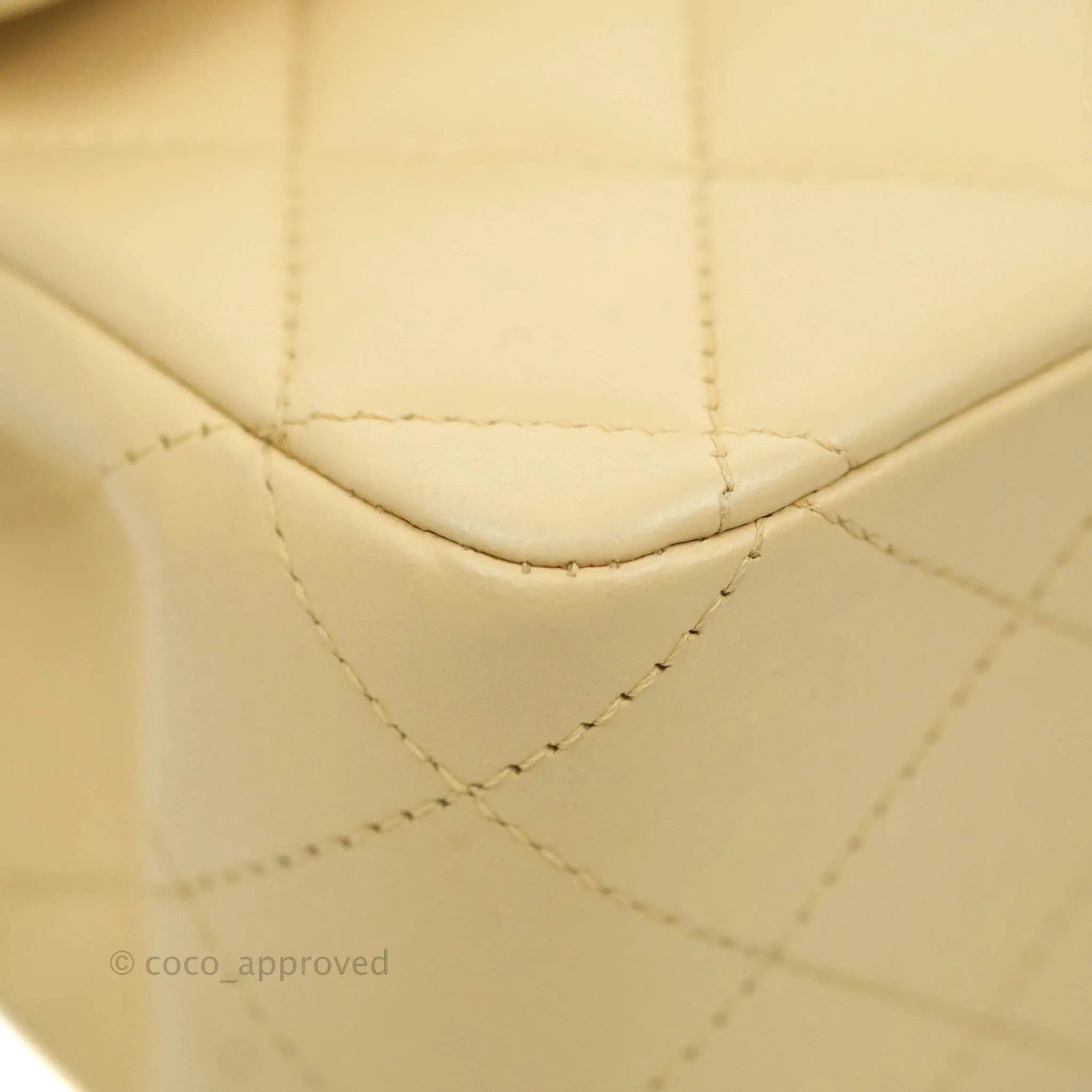 Chanel Classic M/L Medium Double Flap Beige Lambskin Gold Hardware Metal