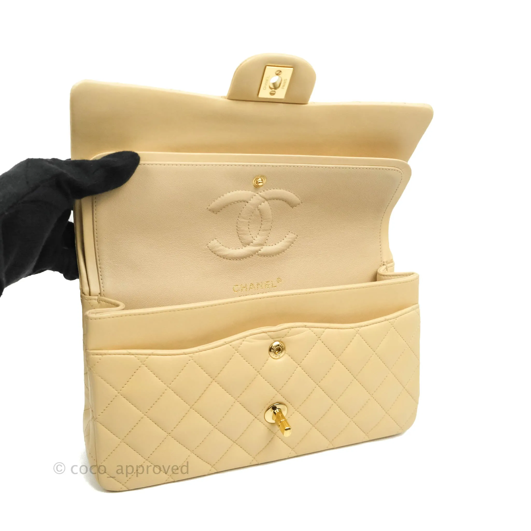 Chanel Classic M/L Medium Double Flap Beige Lambskin Gold Hardware Metal