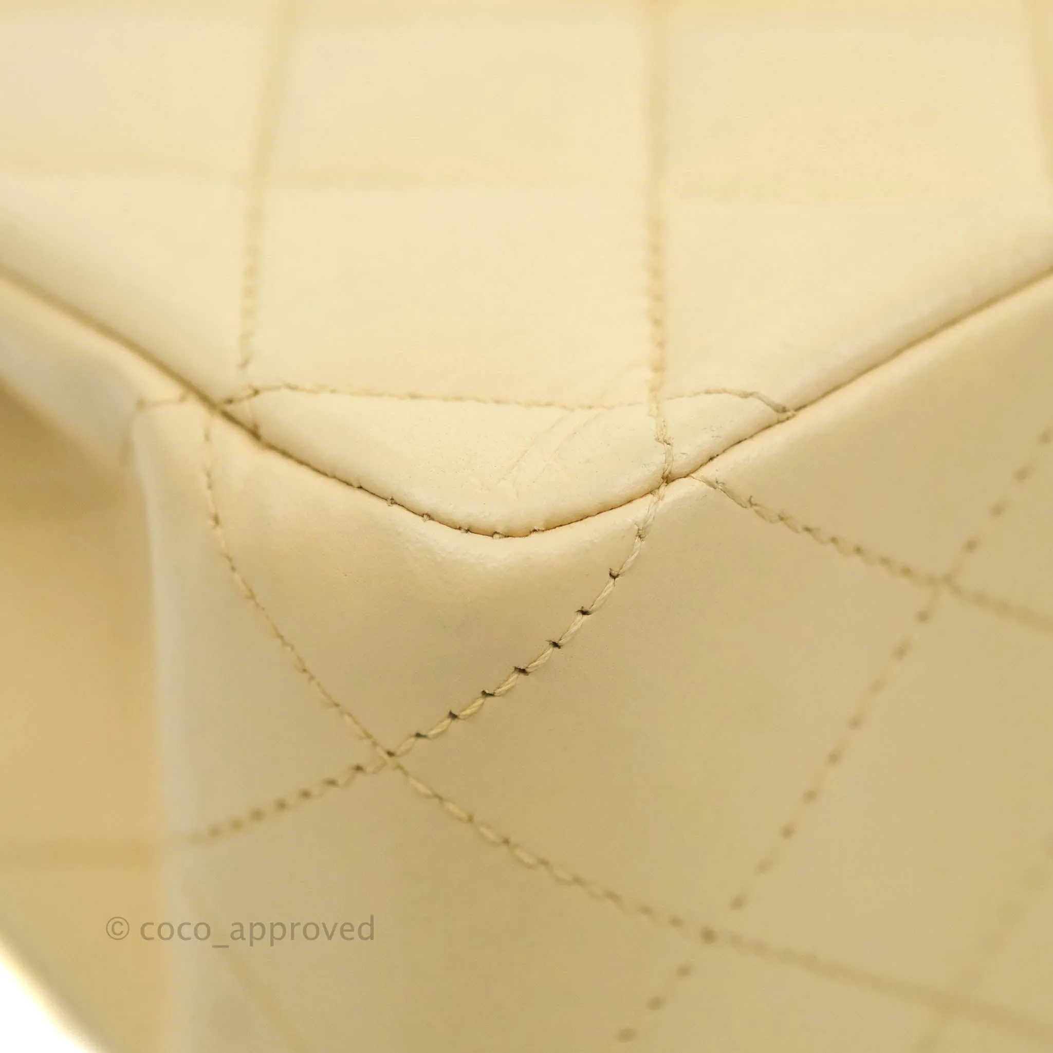 Chanel Classic M/L Medium Double Flap Beige Lambskin Gold Hardware Metal