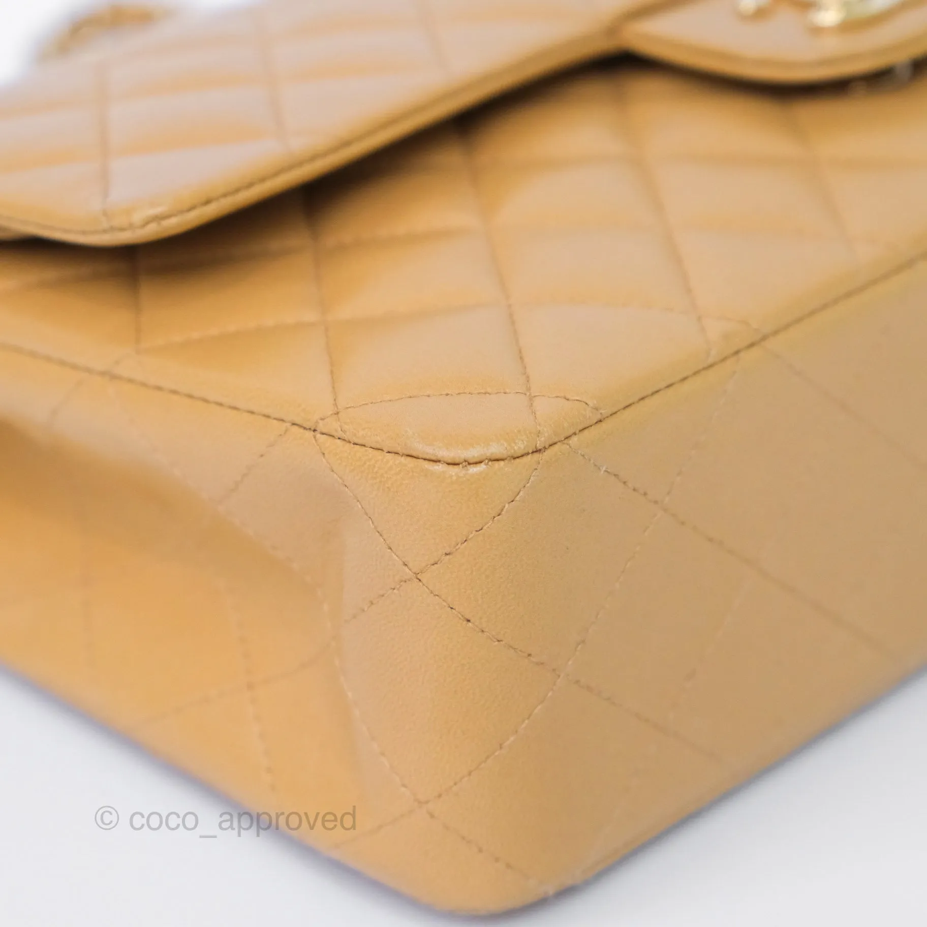 Chanel Classic M/L Medium Flap Quilted Beige Lambskin 24K Gold Hardware