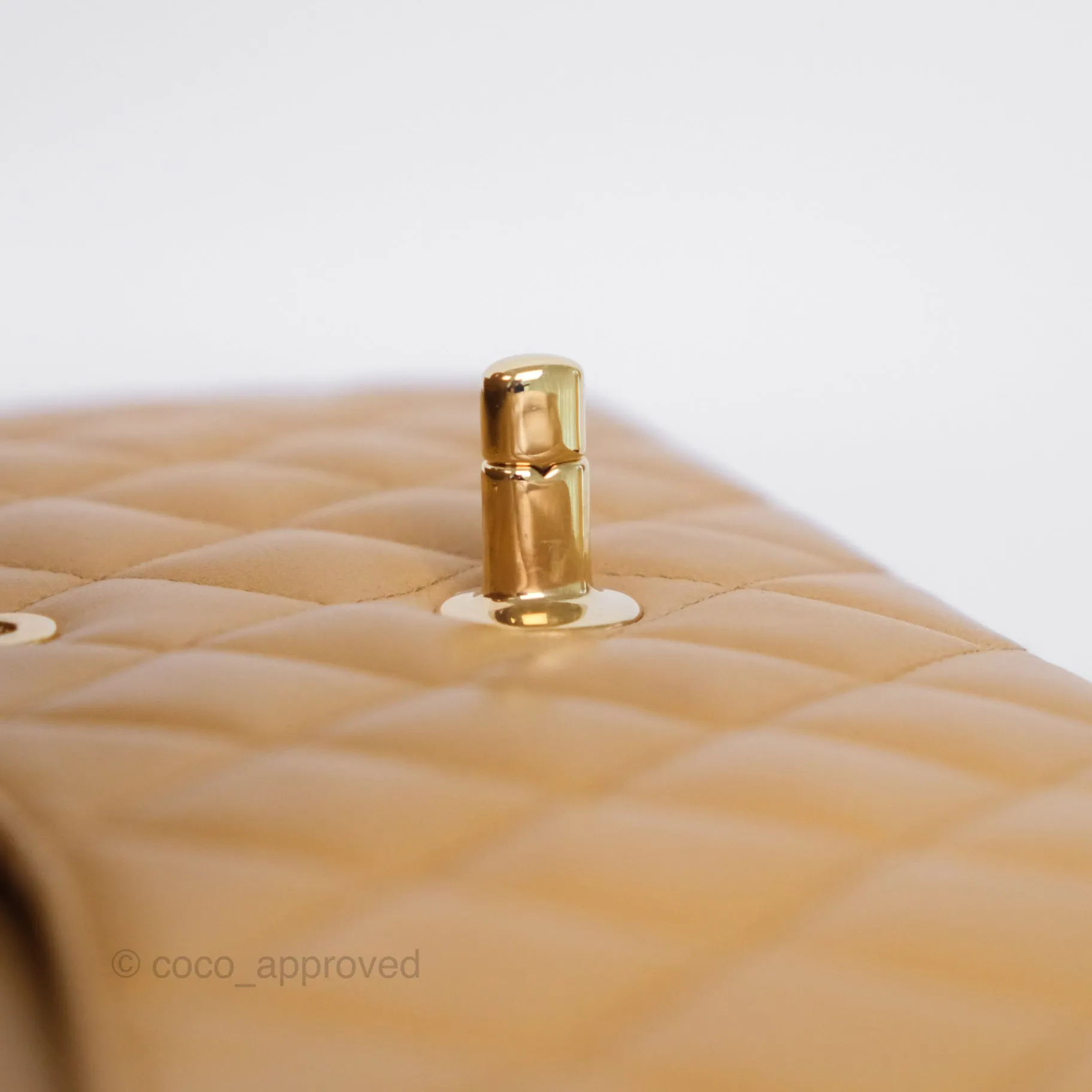 Chanel Classic M/L Medium Flap Quilted Beige Lambskin 24K Gold Hardware
