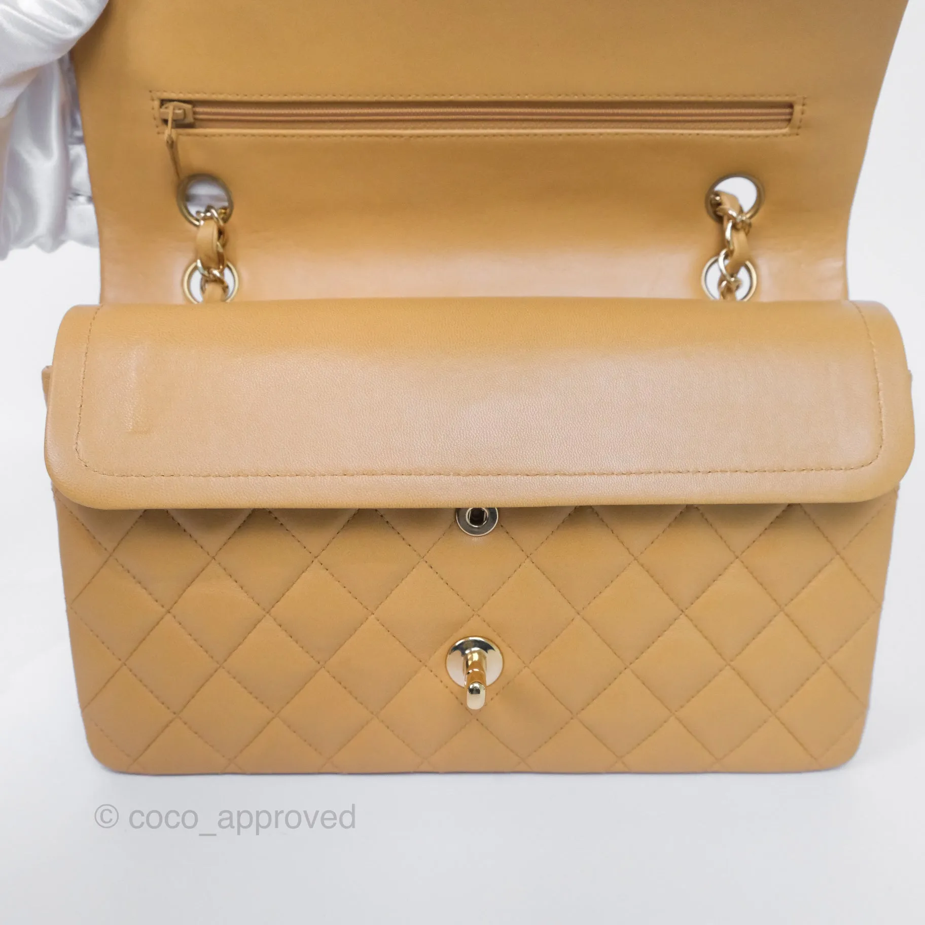 Chanel Classic M/L Medium Flap Quilted Beige Lambskin 24K Gold Hardware