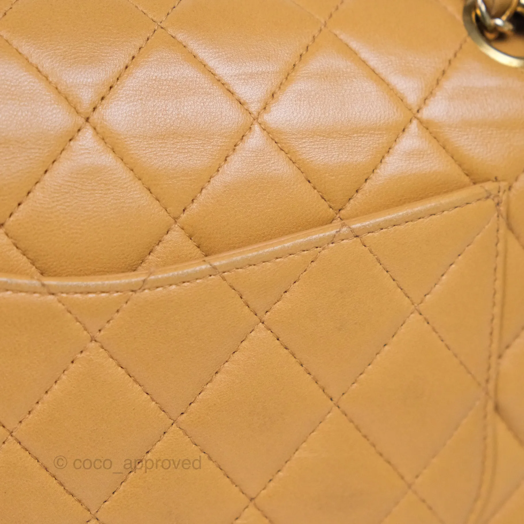 Chanel Classic M/L Medium Flap Quilted Beige Lambskin 24K Gold Hardware