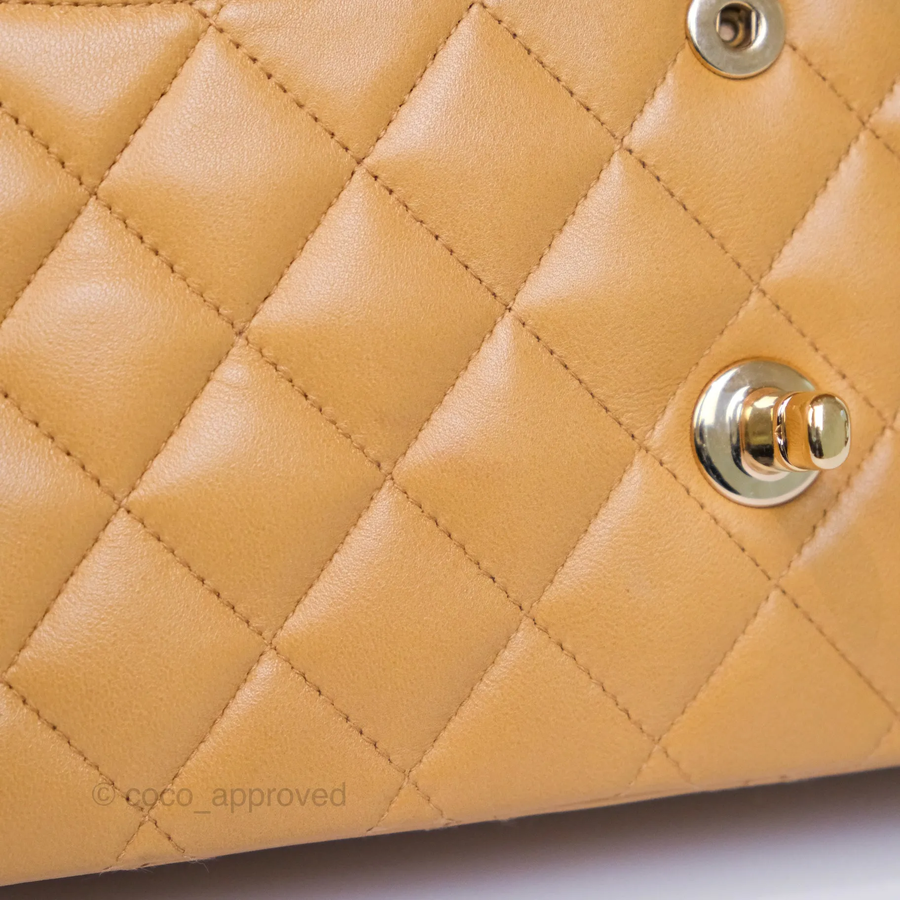 Chanel Classic M/L Medium Flap Quilted Beige Lambskin 24K Gold Hardware