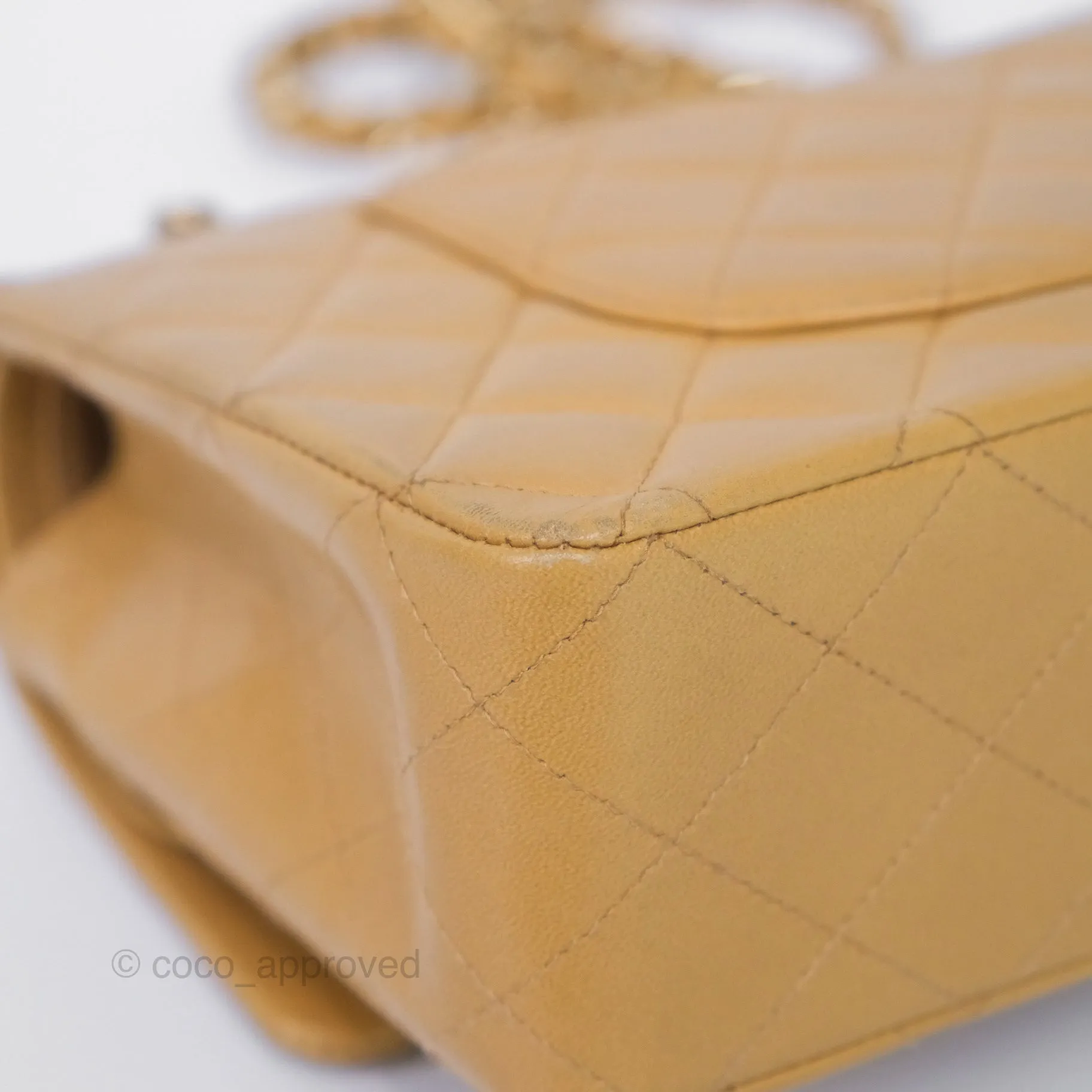 Chanel Classic M/L Medium Flap Quilted Beige Lambskin 24K Gold Hardware