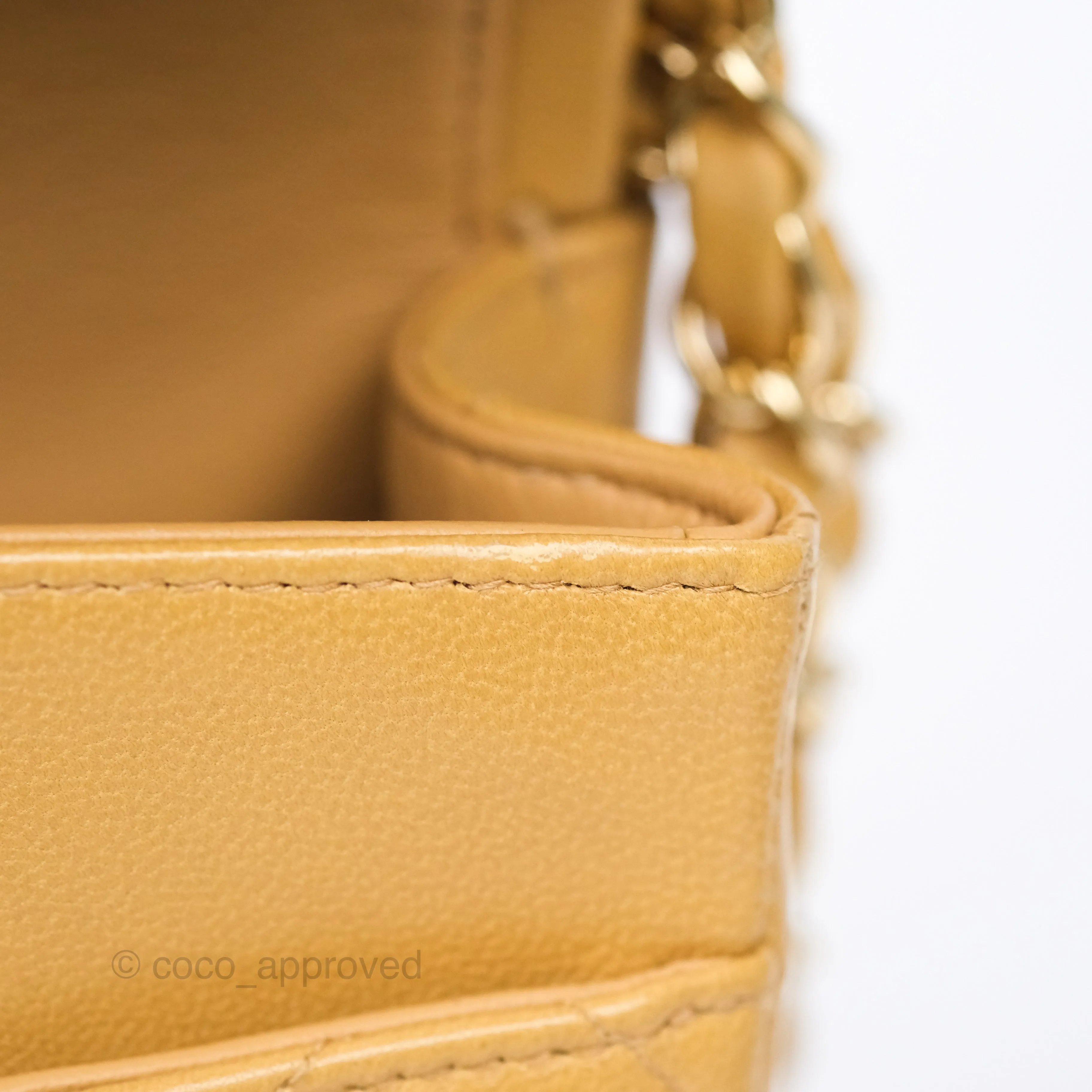 Chanel Classic M/L Medium Flap Quilted Beige Lambskin 24K Gold Hardware