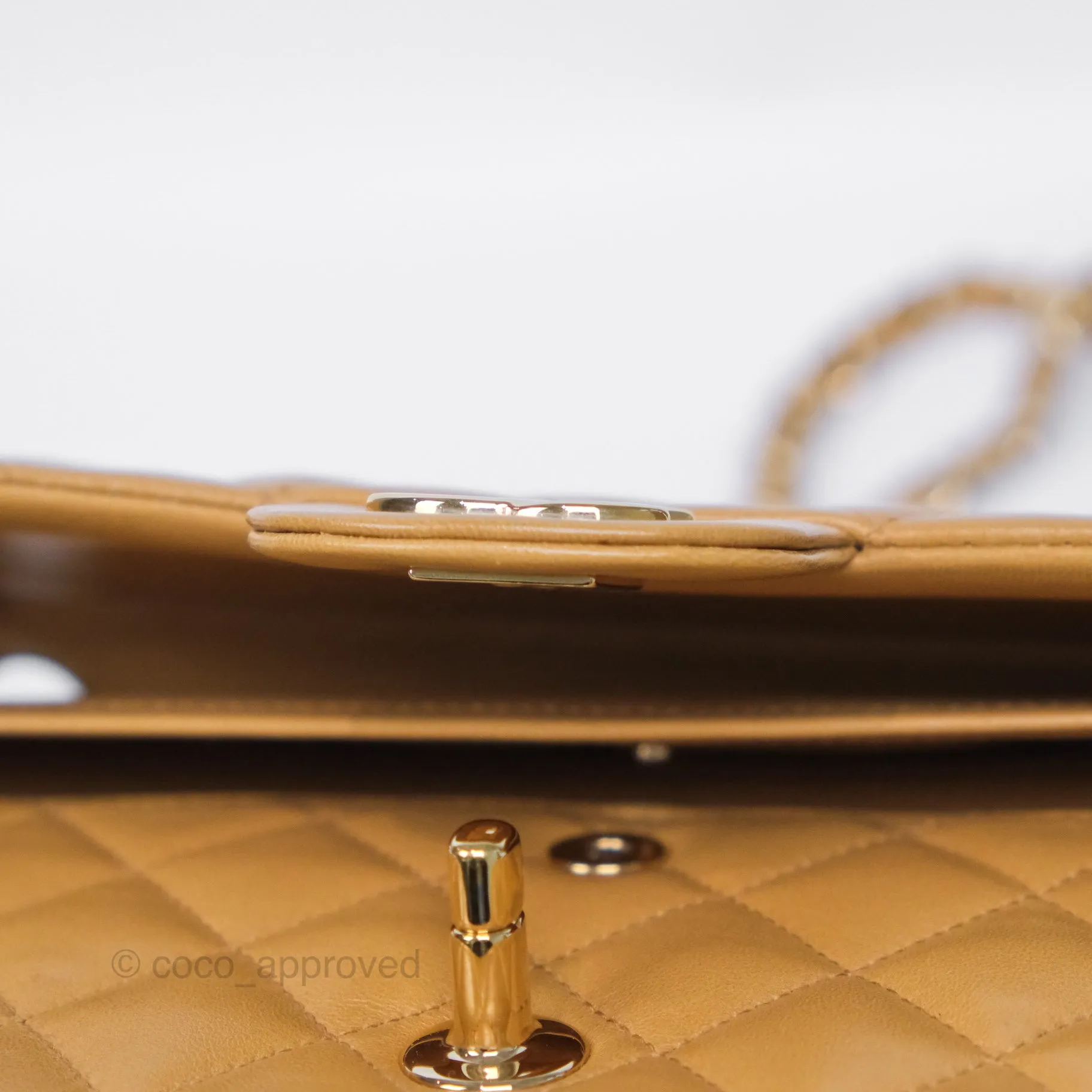 Chanel Classic M/L Medium Flap Quilted Beige Lambskin 24K Gold Hardware