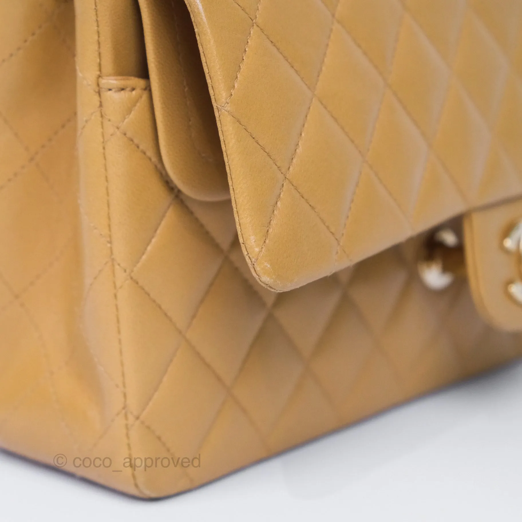 Chanel Classic M/L Medium Flap Quilted Beige Lambskin 24K Gold Hardware