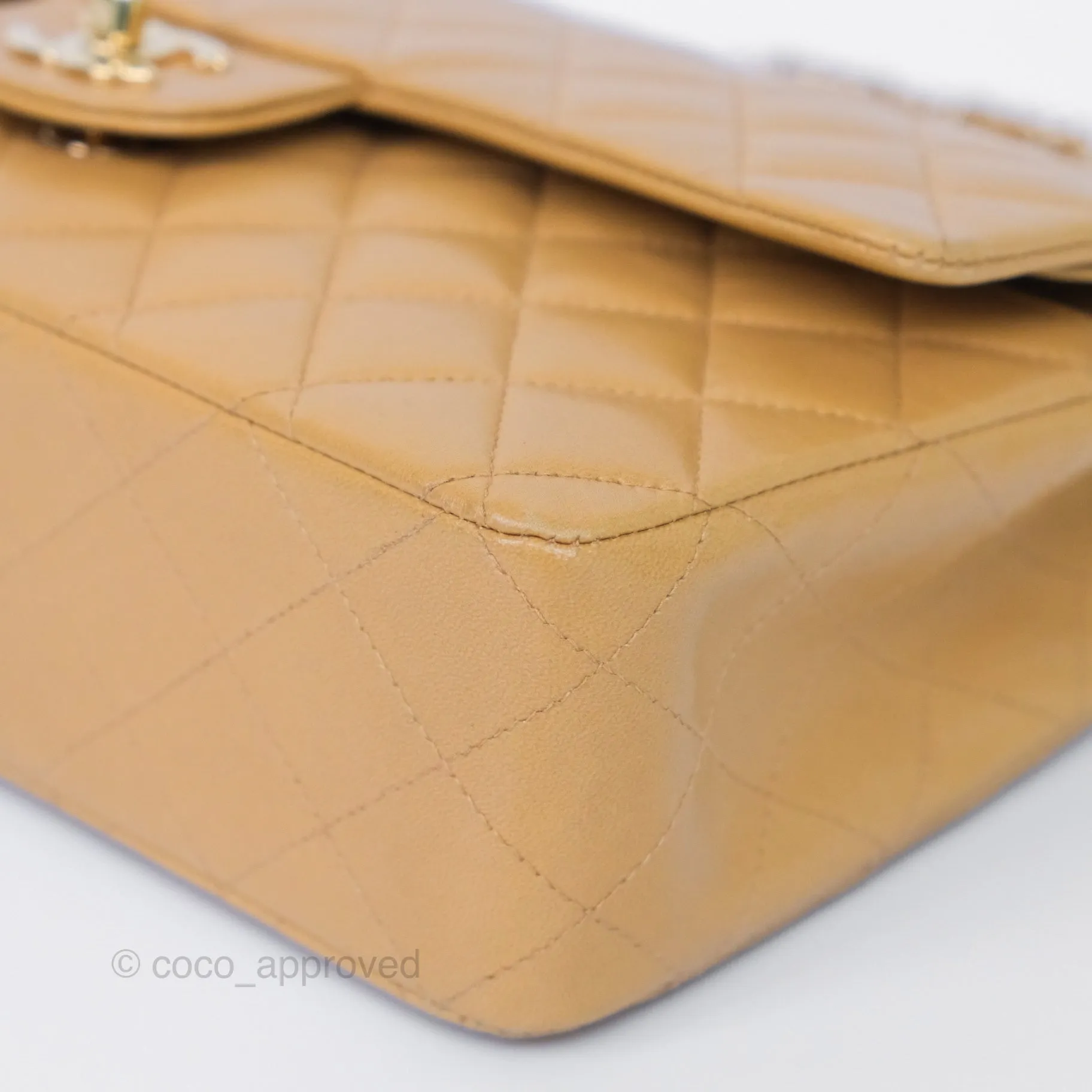 Chanel Classic M/L Medium Flap Quilted Beige Lambskin 24K Gold Hardware
