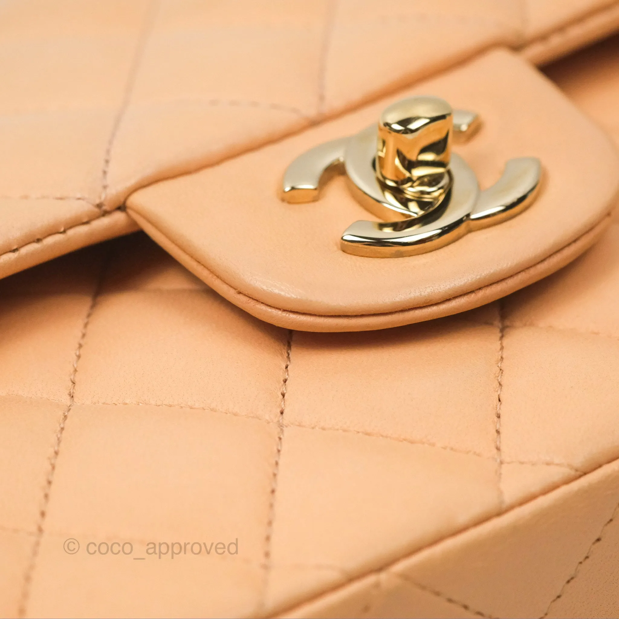 Chanel Classic M/L Medium Flap Quilted Beige Pink Lambskin Gold Hardware
