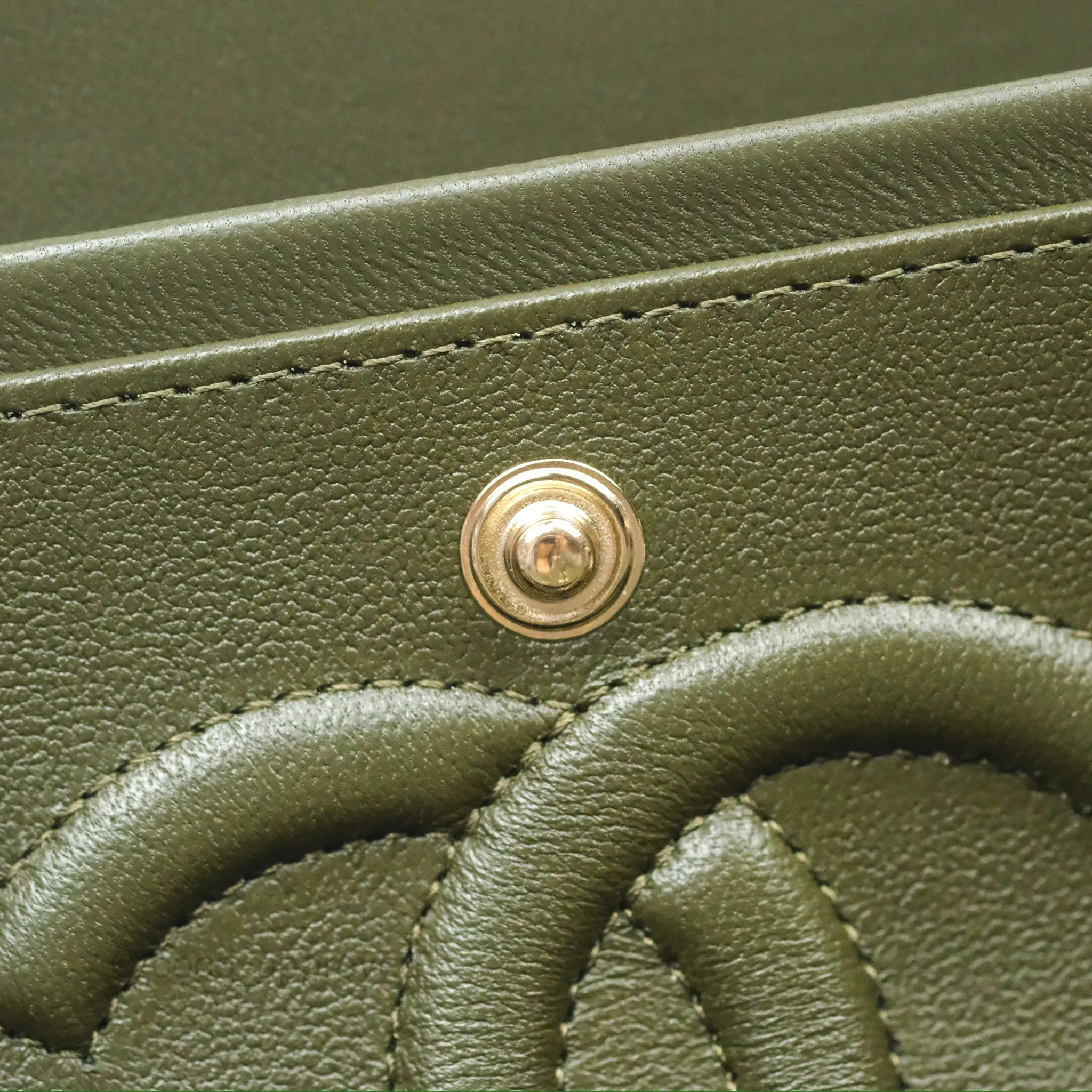 Chanel Classic M/L Medium Flap Quilted Lambskin Army Green Gold Hardware