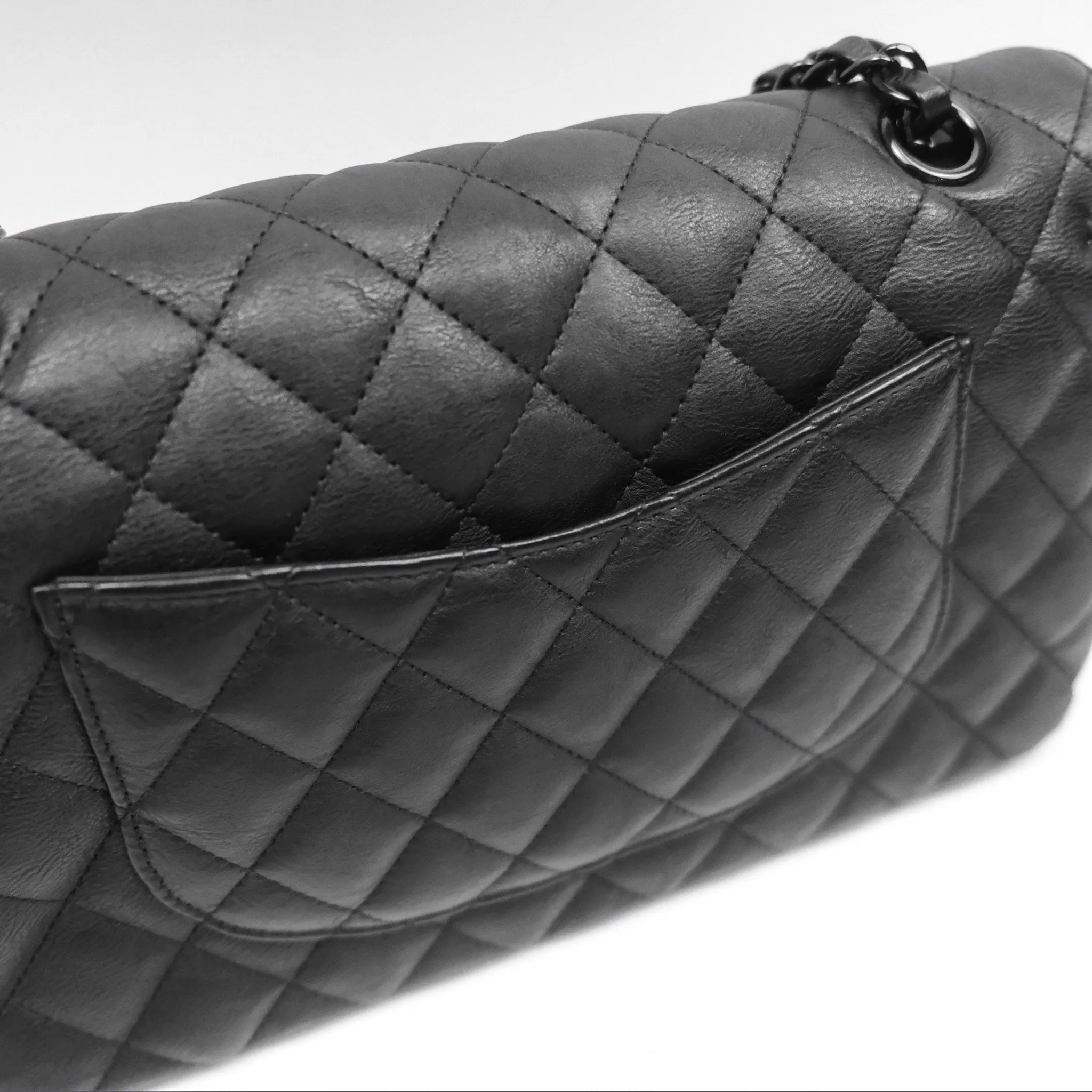 Chanel Classic Quilted M/L Medium Double Flap So Black Calfskin
