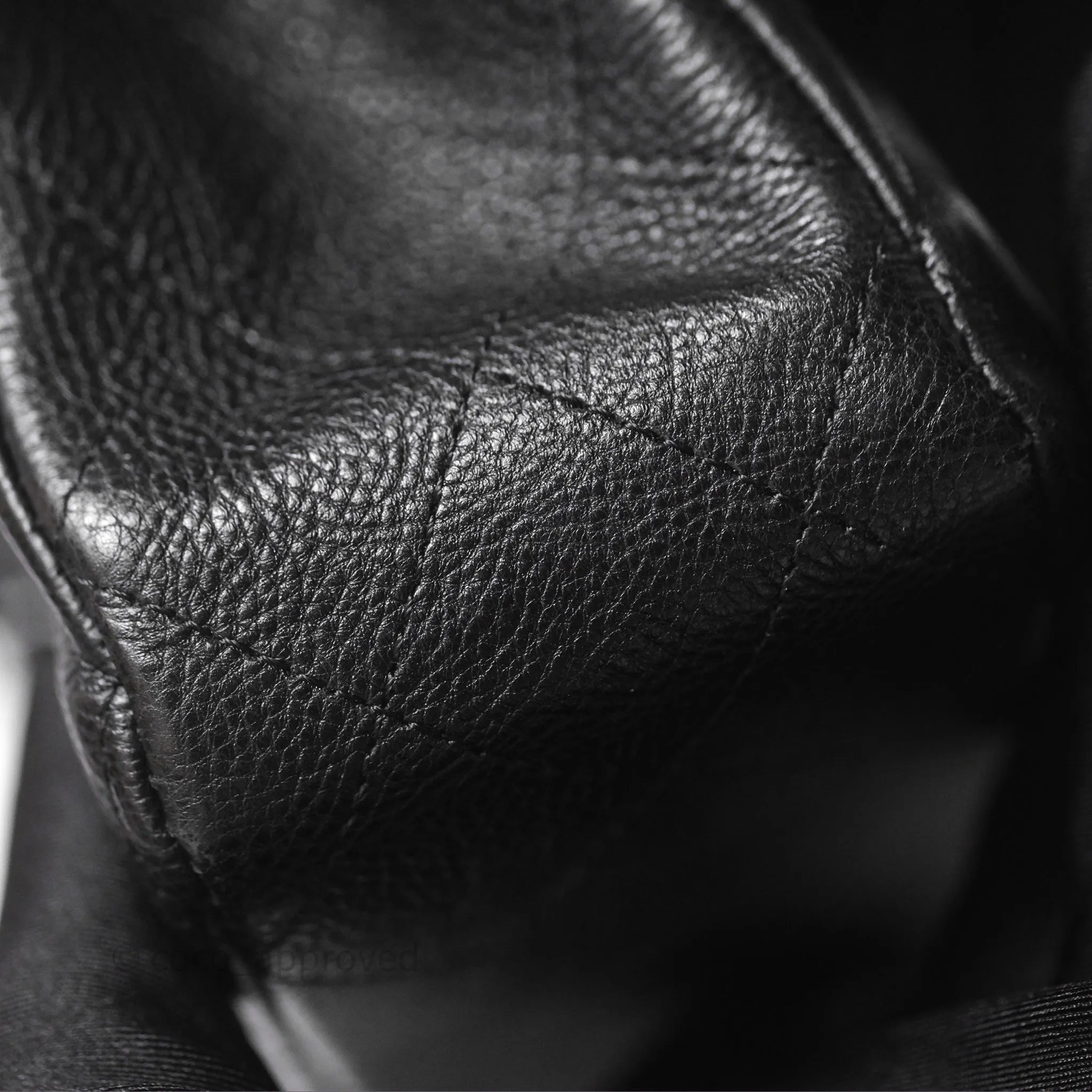 Chanel Classic Quilted M/L Medium Double Flap So Black Calfskin