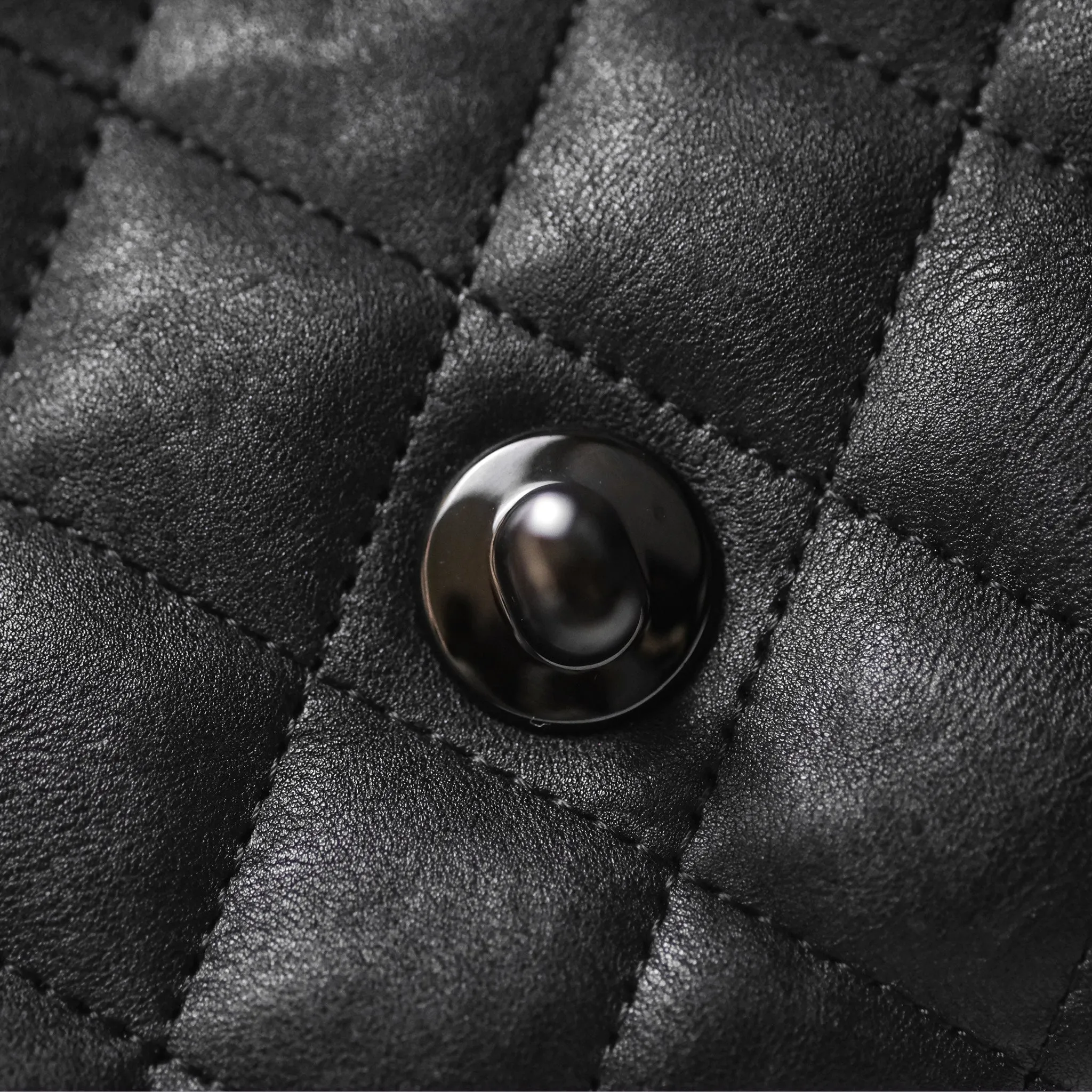 Chanel Classic Quilted M/L Medium Double Flap So Black Calfskin