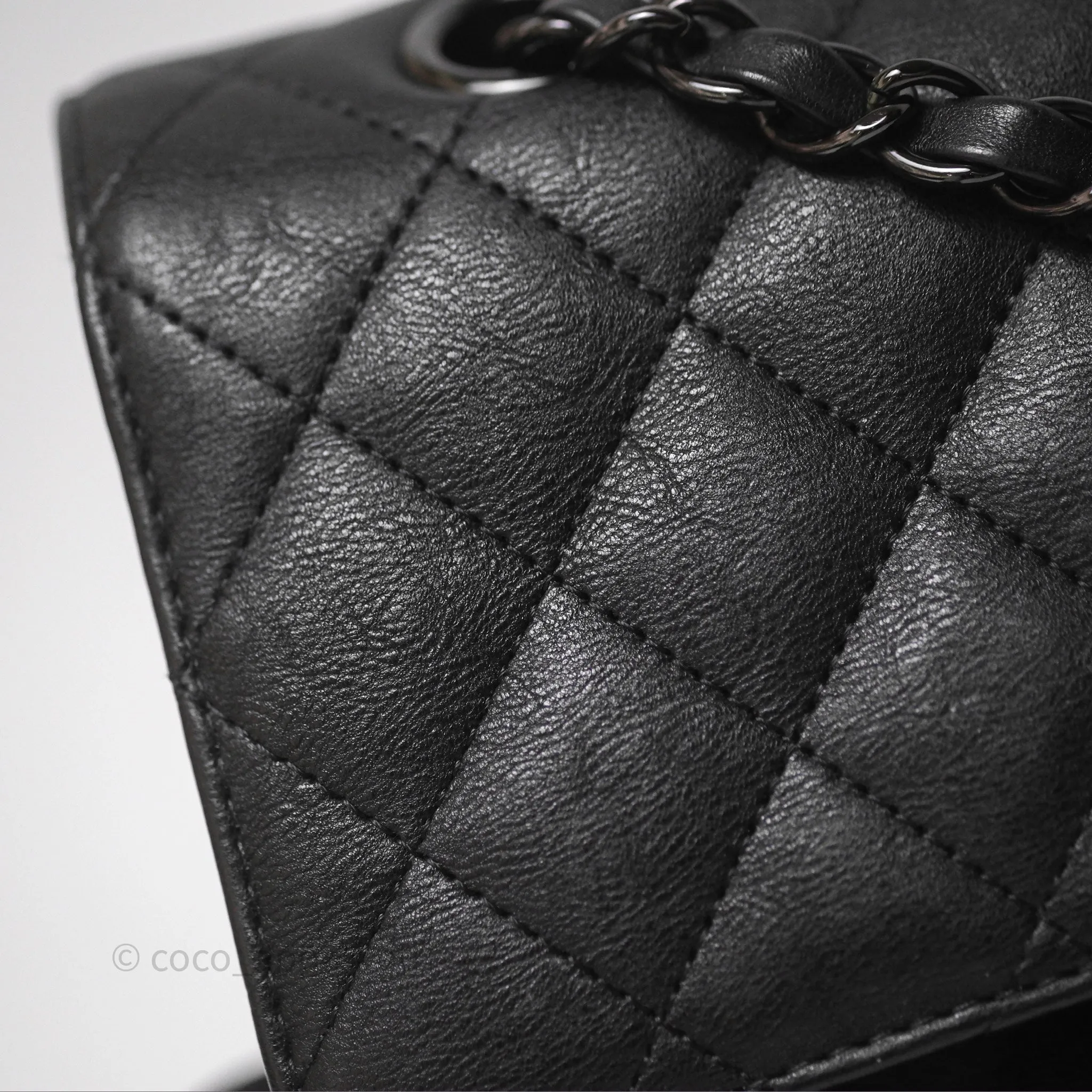 Chanel Classic Quilted M/L Medium Double Flap So Black Calfskin