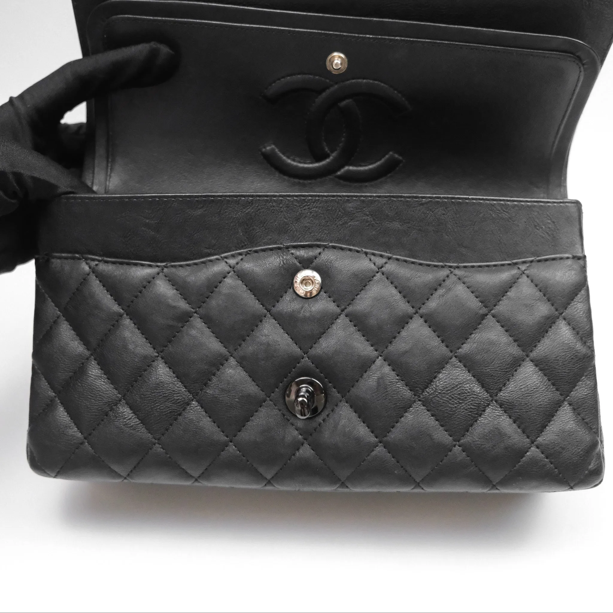 Chanel Classic Quilted M/L Medium Double Flap So Black Calfskin