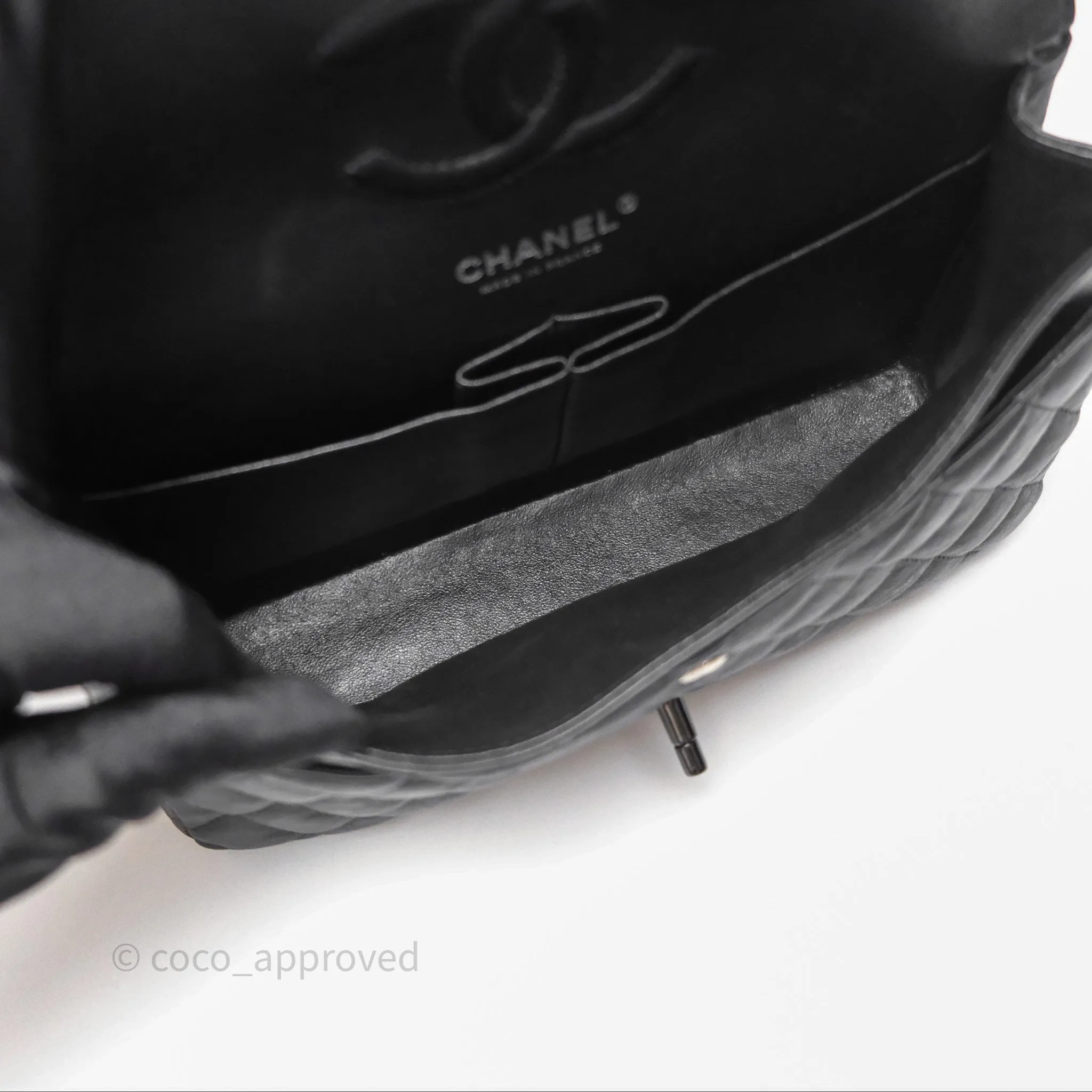 Chanel Classic Quilted M/L Medium Double Flap So Black Calfskin