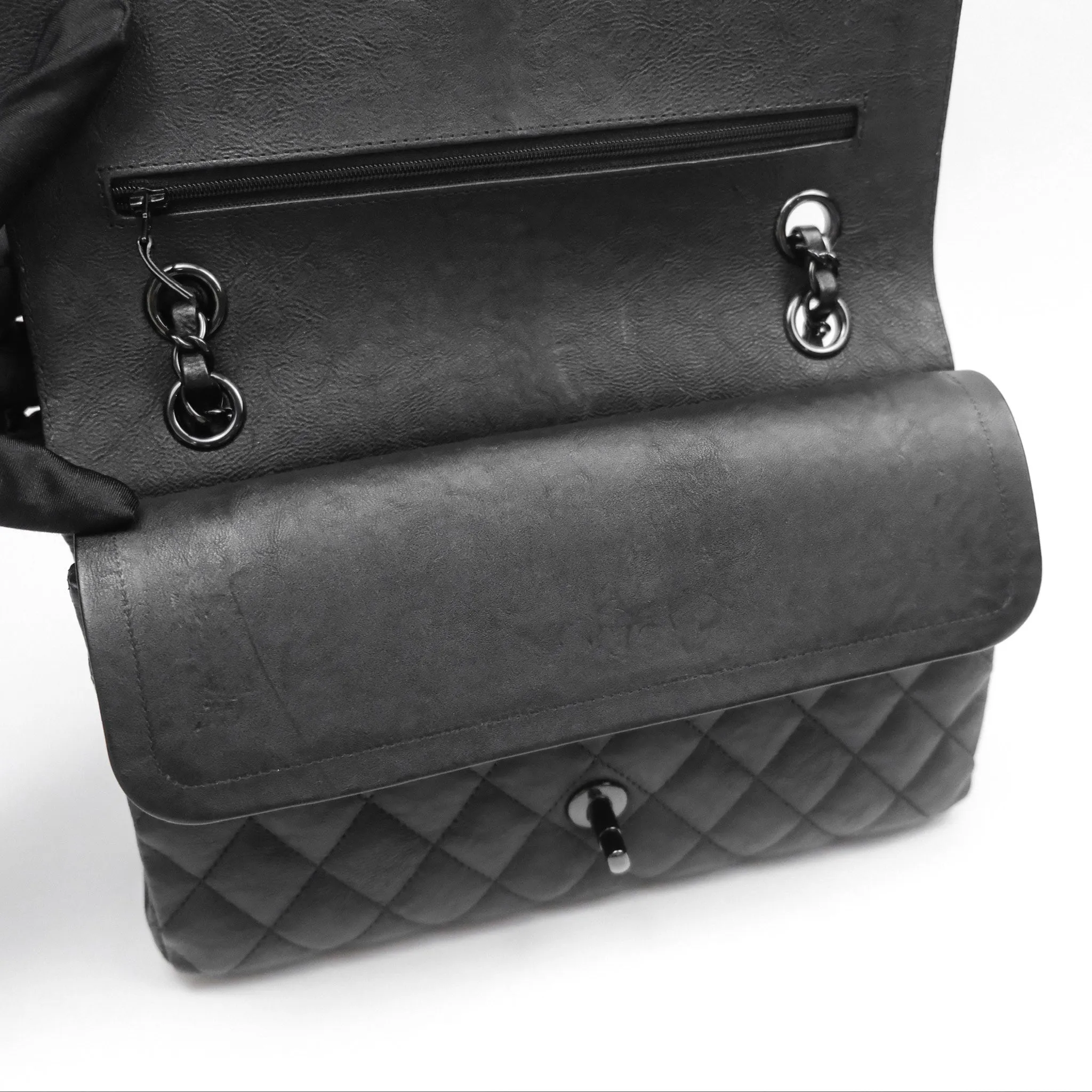 Chanel Classic Quilted M/L Medium Double Flap So Black Calfskin
