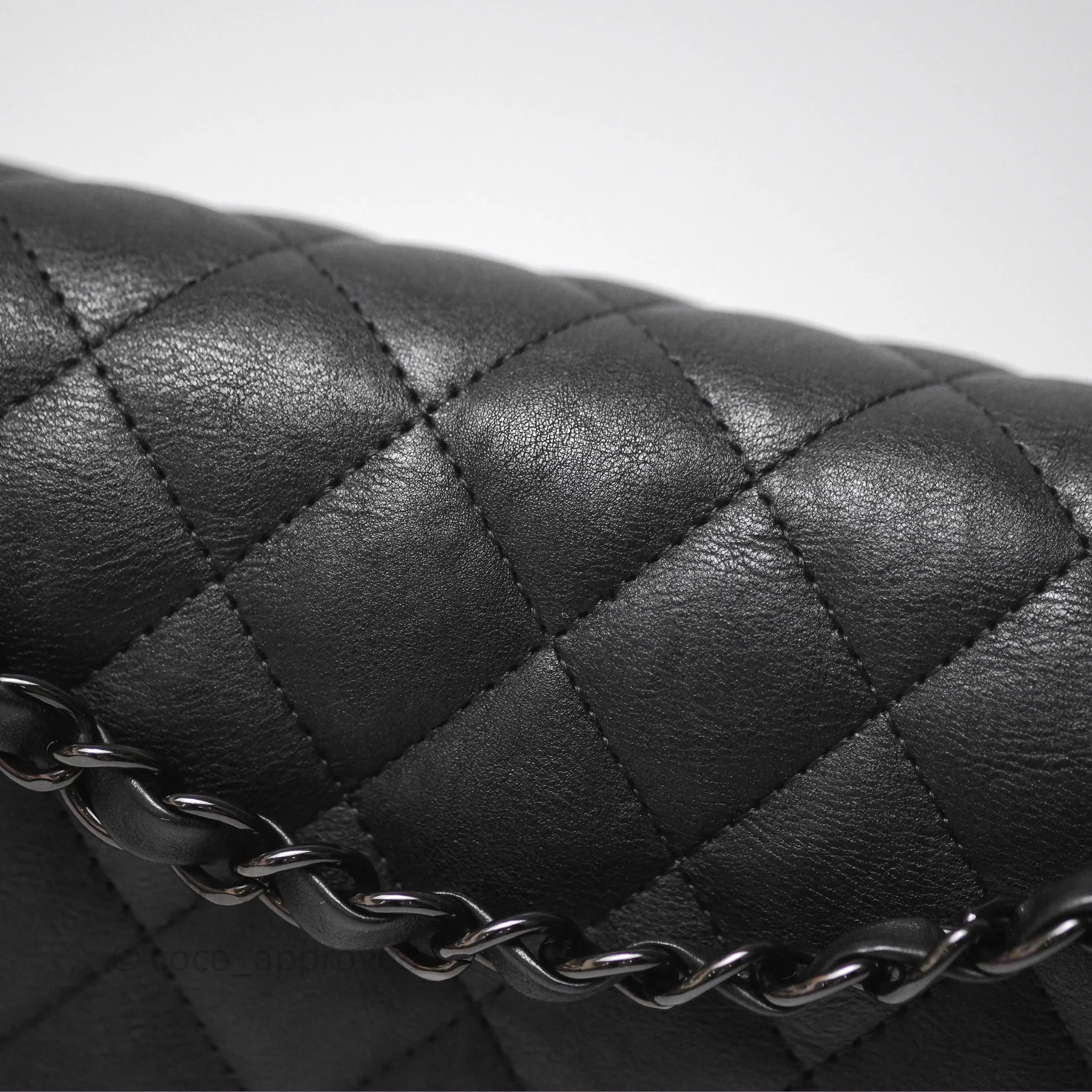 Chanel Classic Quilted M/L Medium Double Flap So Black Calfskin