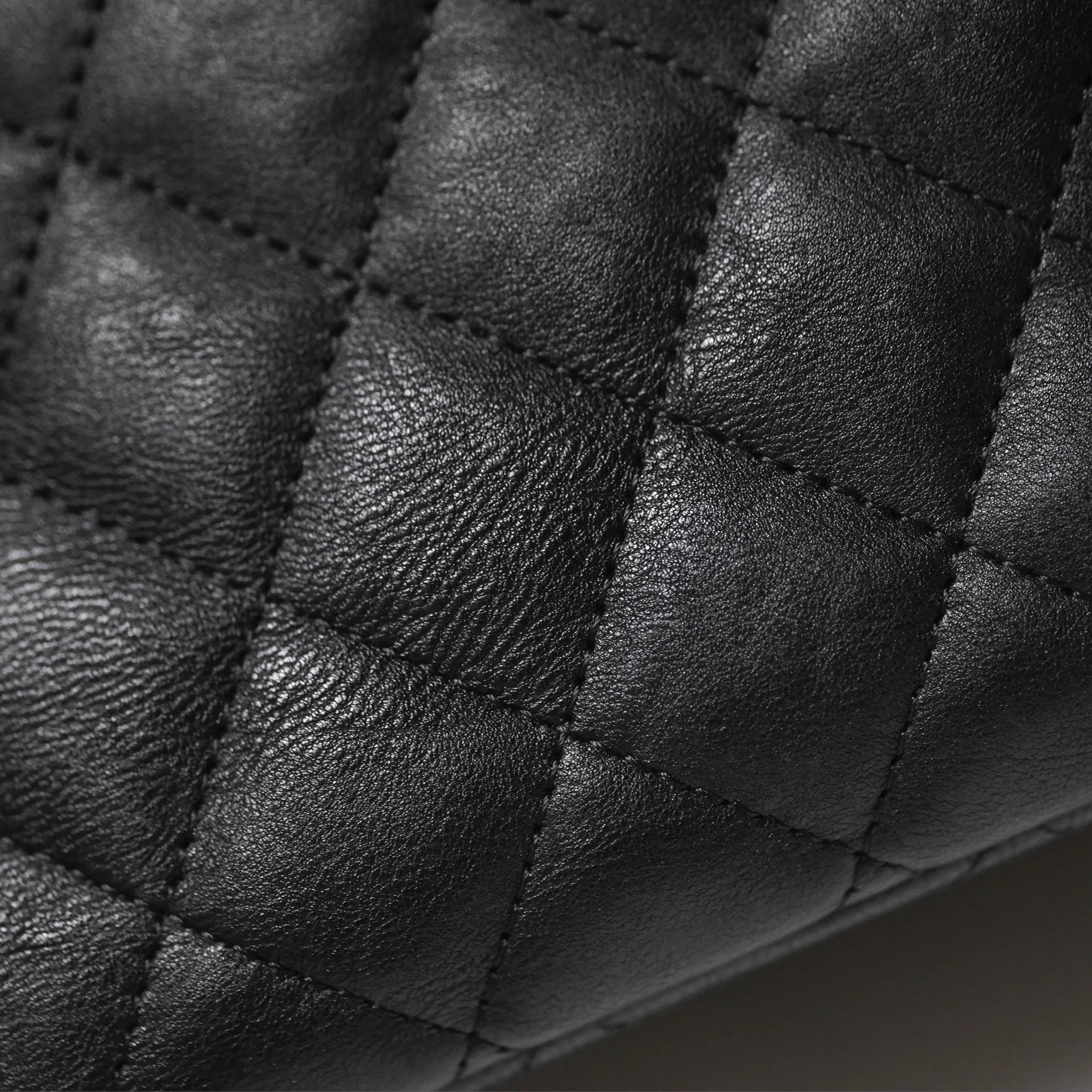 Chanel Classic Quilted M/L Medium Double Flap So Black Calfskin