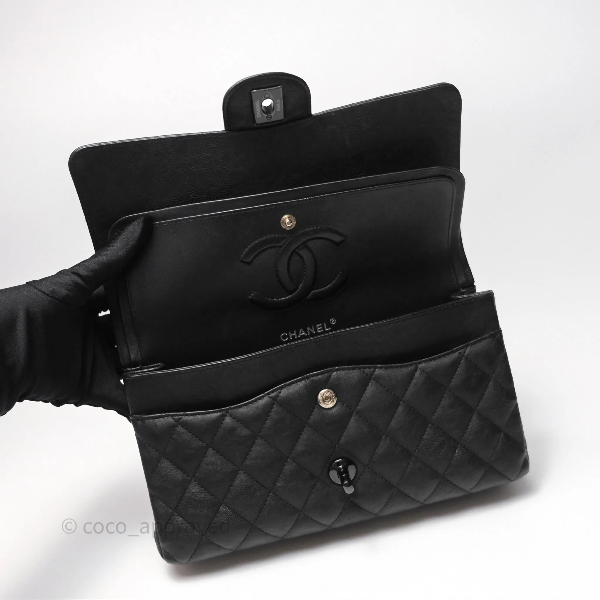 Chanel Classic Quilted M/L Medium Double Flap So Black Calfskin