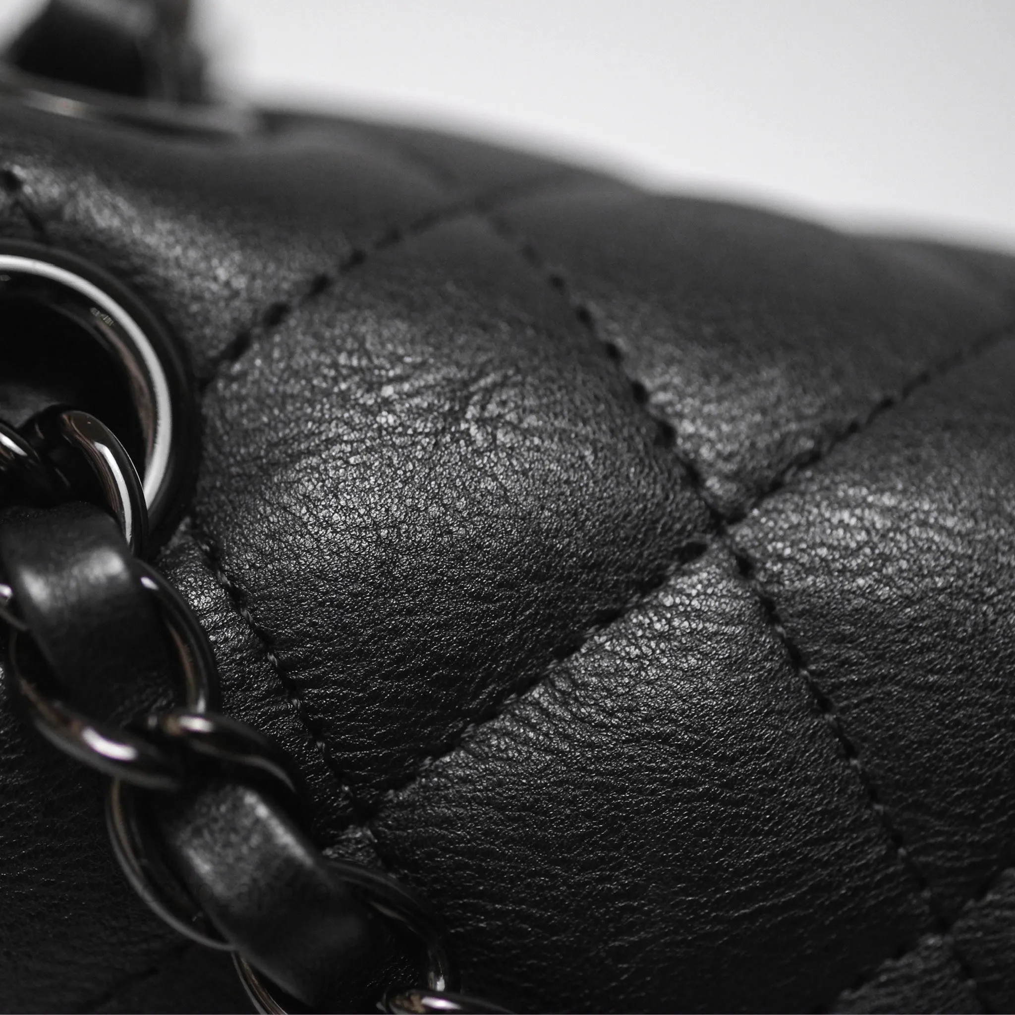 Chanel Classic Quilted M/L Medium Double Flap So Black Calfskin