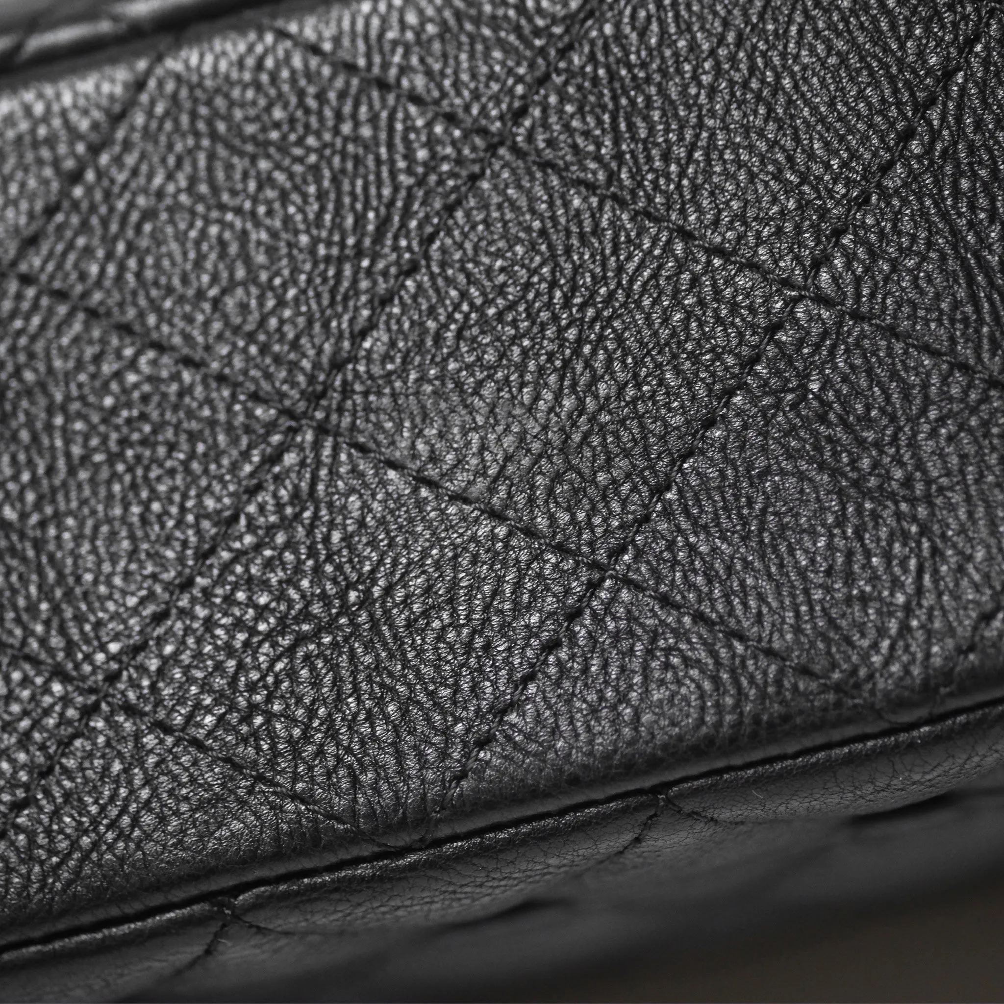 Chanel Classic Quilted M/L Medium Double Flap So Black Calfskin