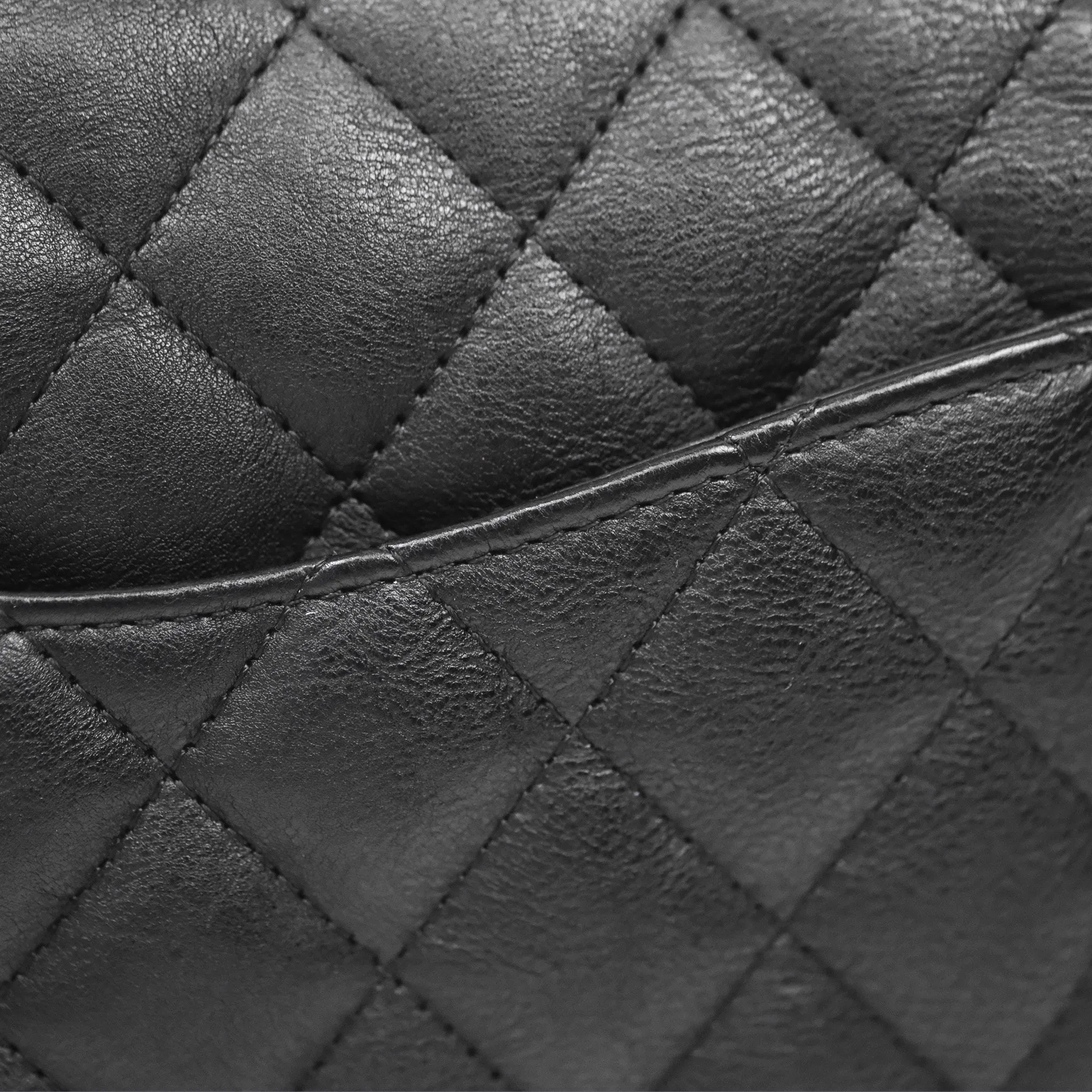Chanel Classic Quilted M/L Medium Double Flap So Black Calfskin