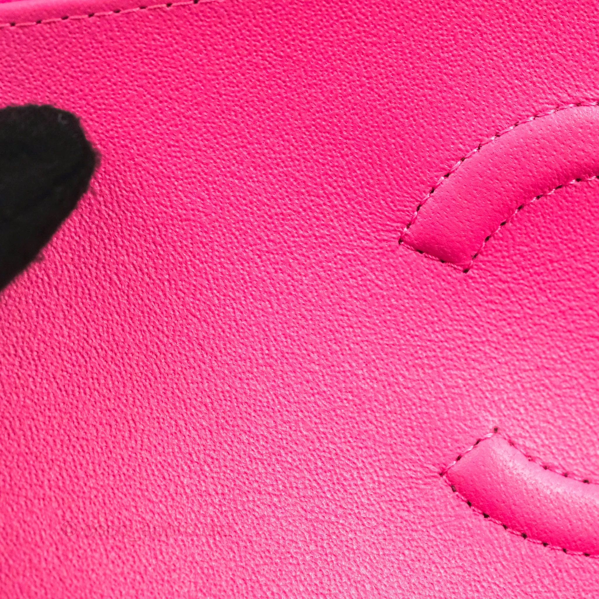 Chanel Classic Quilted M/L Medium Flap Pink Caviar Gold Hardware